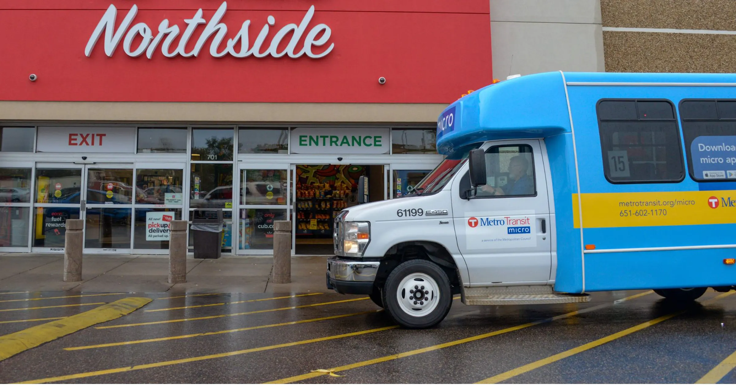 Metro Microvan Metro Transit Micro draws strong interest after north Minneapolis debut