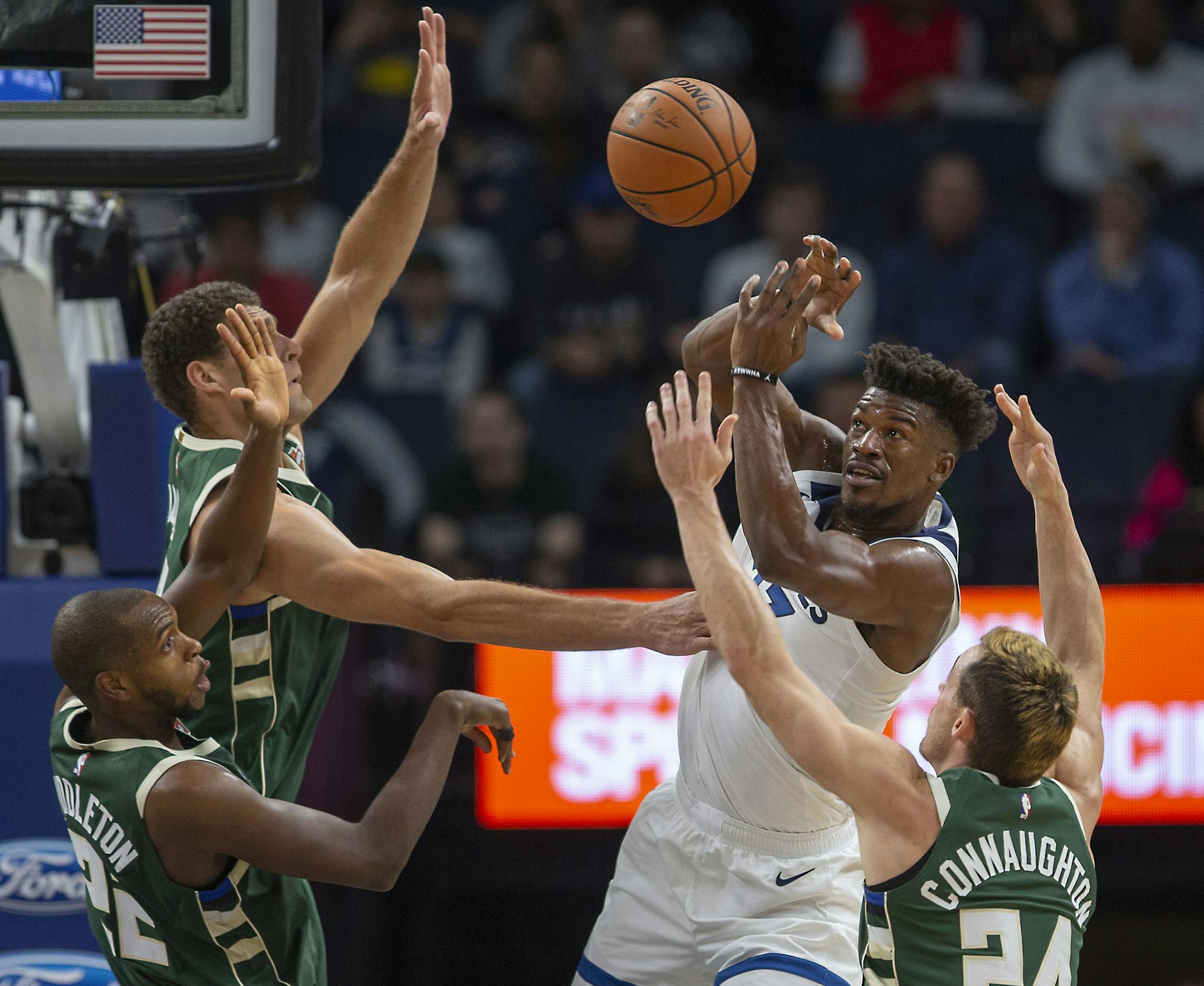 Timberwolves guard Jimmy Butler was stopped at the net by Milwaukee defense during the second quarter as the Minnesota Timberwolves took on the Milwaukee Bucks at Target Center, Friday, October 26, 2018 in Minneapolis, MN. ] ELIZABETH FLORES ï liz.flores@startribune.com
