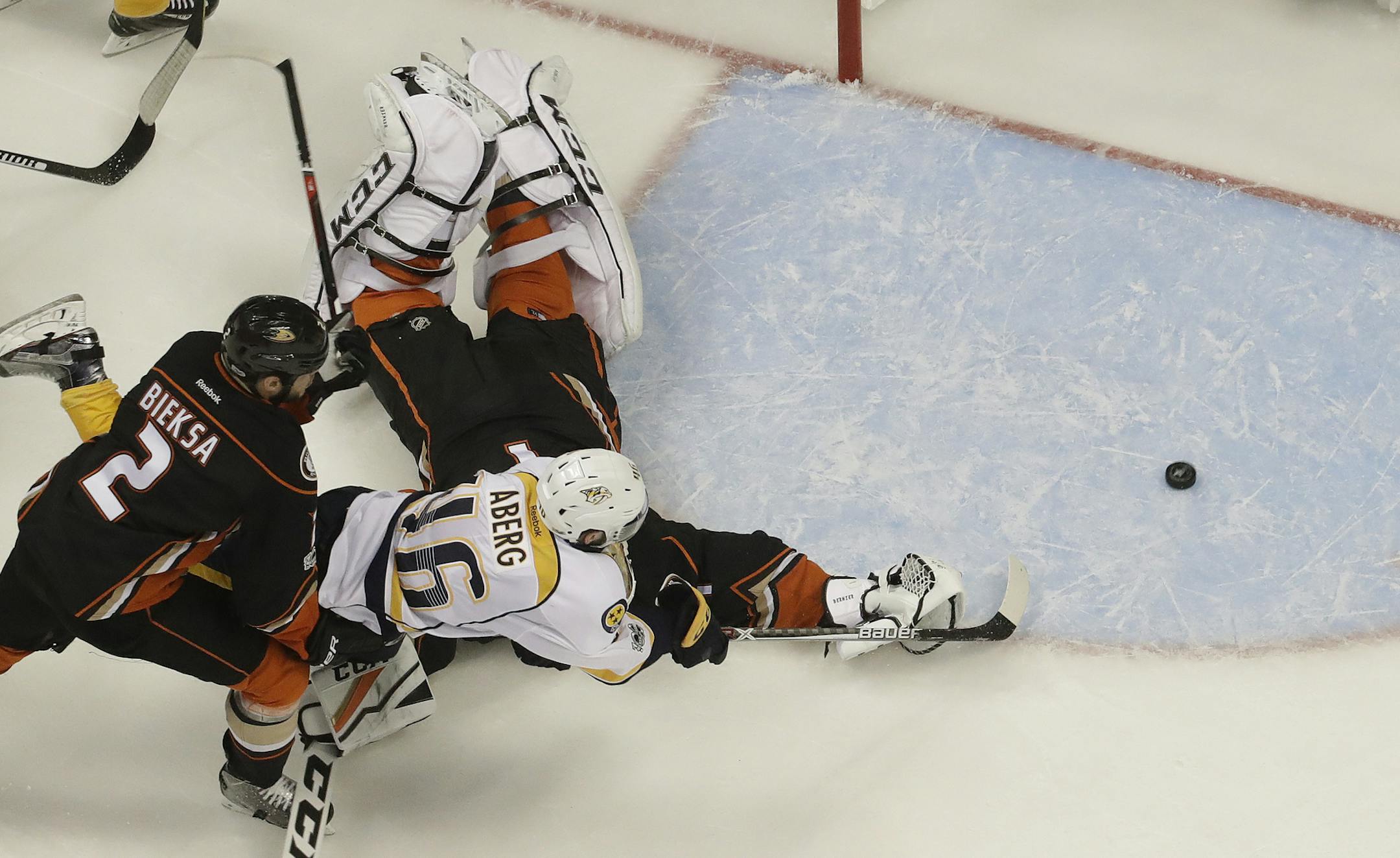 Nashville Predators left wing Pontus Aberg (46) scores against Anaheim Ducks goalie Jonathan Bernier during the third period of Game 5 in the NHL hockey Stanley Cup Western Conference finals in Anaheim, Calif., Saturday, May 20, 2017. (AP Photo/Chris Carlson)