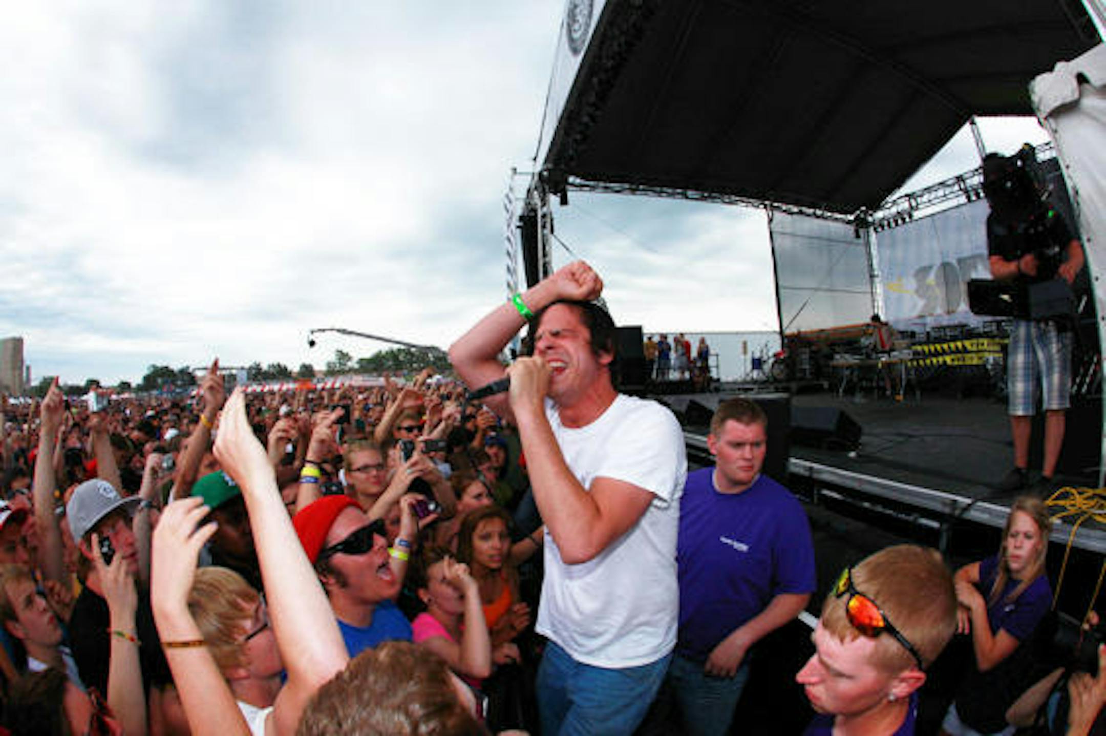 AI-cloned vocals fuel late Minnesota rapper Eyedea’s new LP