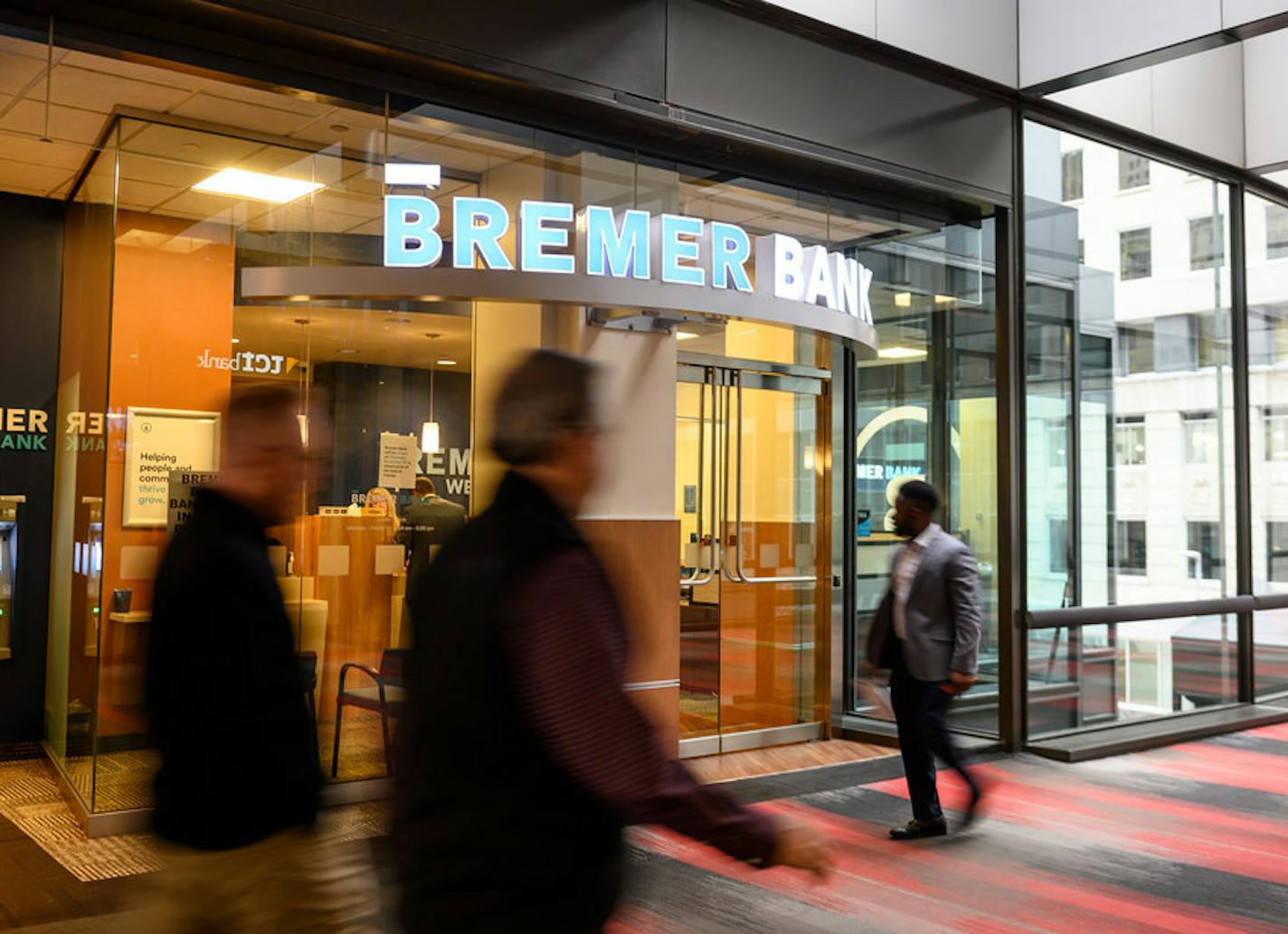 The Bremer Bank branch in IDS Center
(AARON LAVINSKY/Star Tribune)