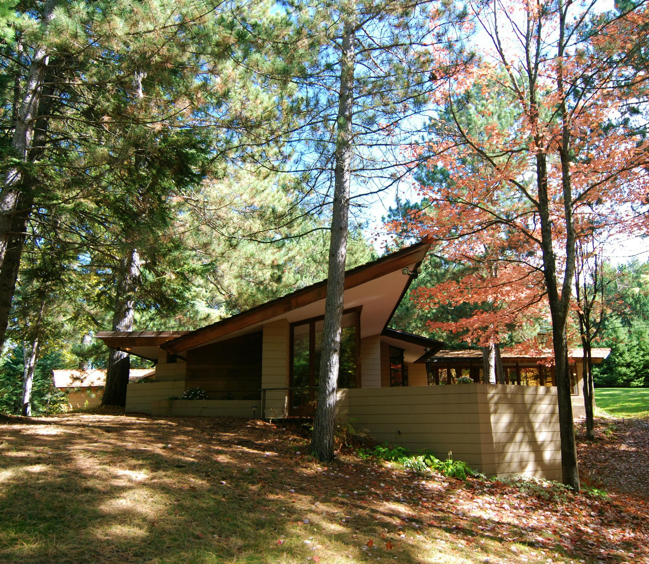 This Frank Lloyd Wright-designed house in Cloquet is in the process of being moved to Pennsylvania.