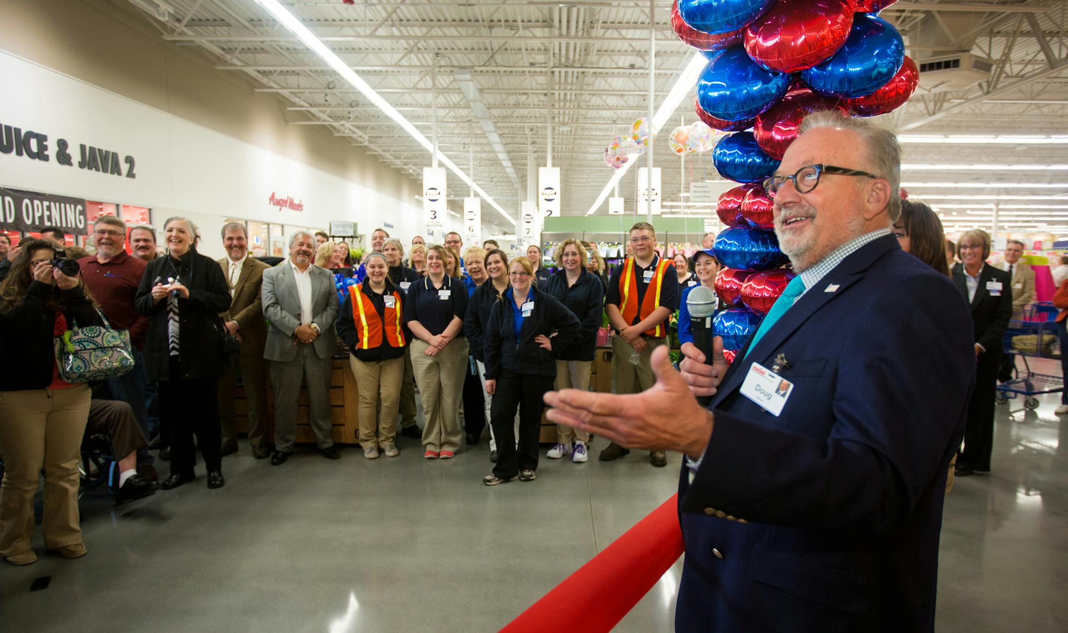 Co-Chairman Doug Meijer welcomes local dignitaries and community members to the newest supercenter in Manistee, Mich. on April 30, 2015. (Meijer) ORG XMIT: 1211350
