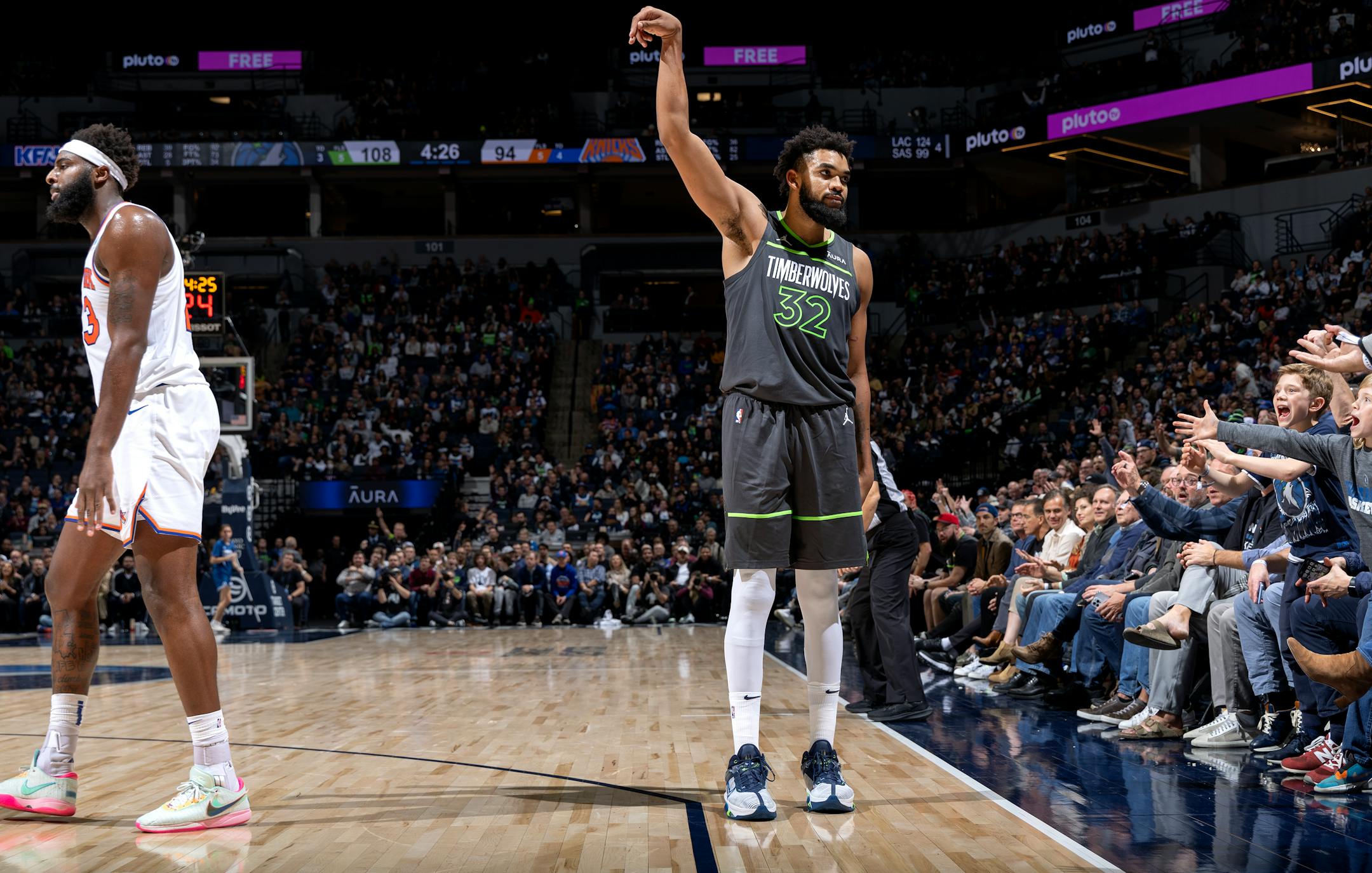 Karl Anthony Towns (32) of the Minnesota Timberwolves reacts after making a three pointer in the fourth quarter Monday, November 20, 2023, at Target Center in Minneapolis, Minn. ] CARLOS GONZALEZ • carlos.gonzalez@startribune.com