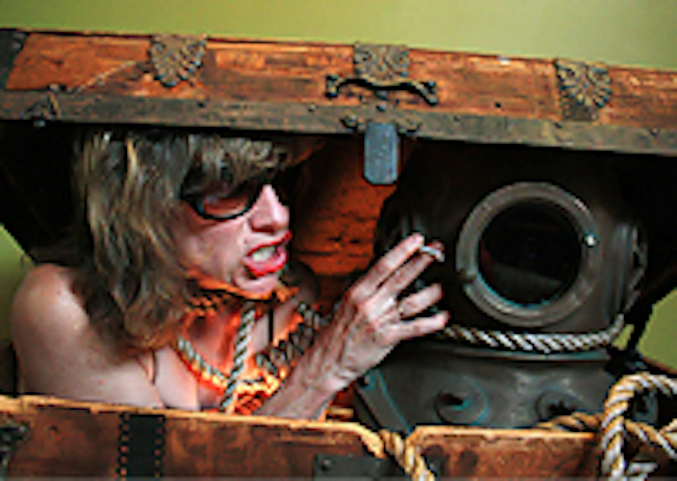 Christine Maginnis in "Femme de la Swashbuckle Box"