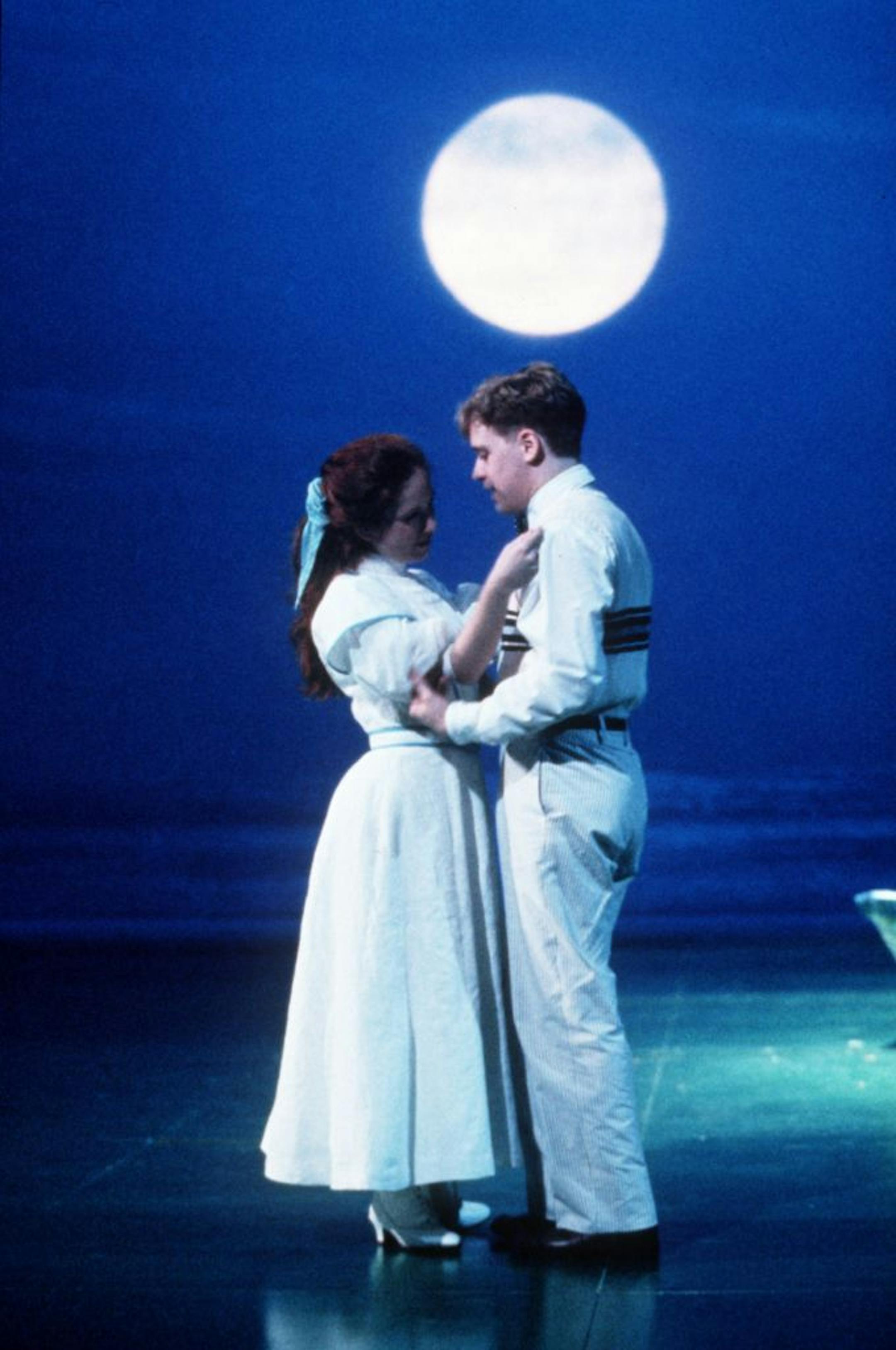 Maria Thayer and T.R. Knight in the Guthrie's "Ah, Wilderness!" (1999).