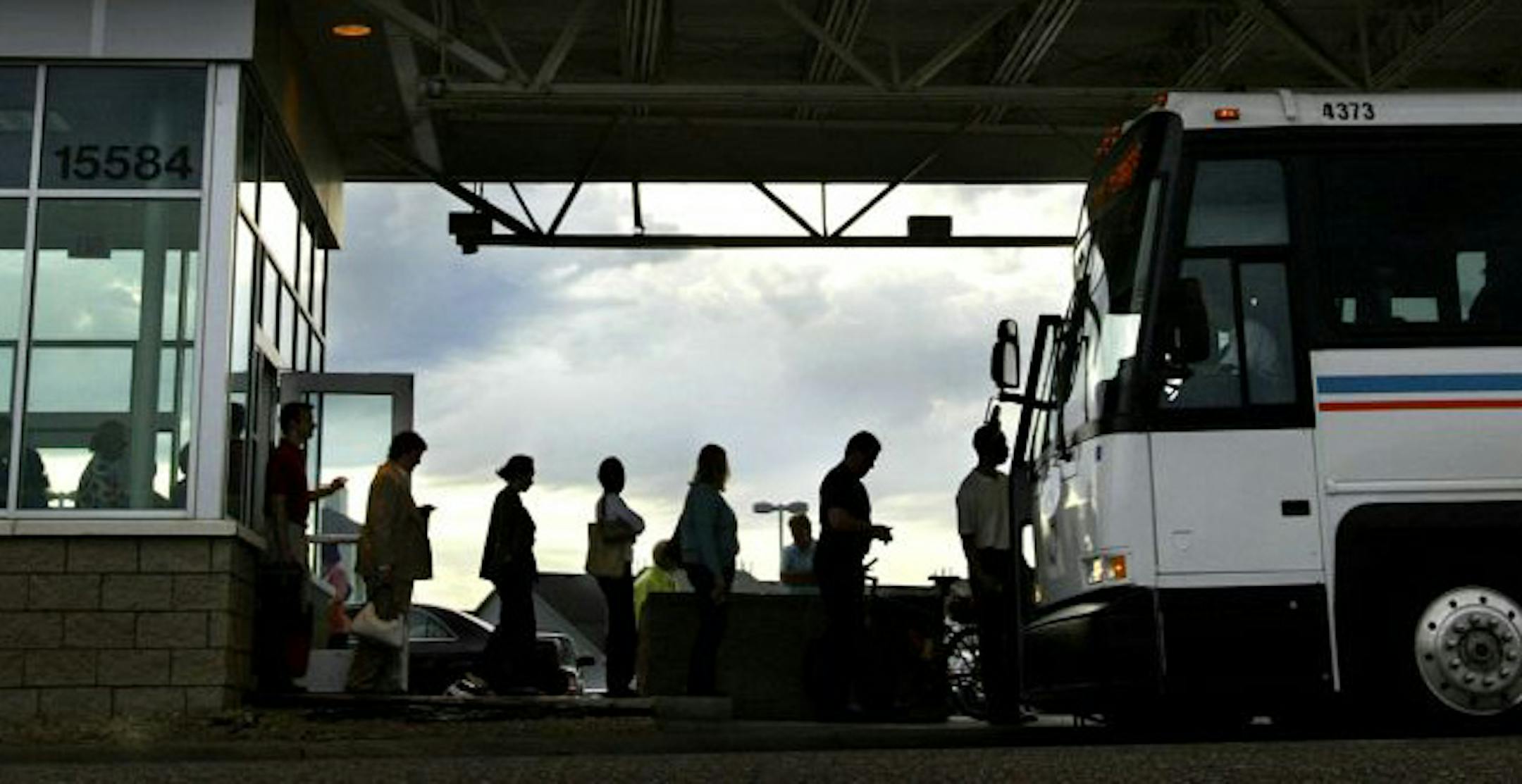 The new buses will operate in dedicated lanes. Several aspects of the project remain unresolved.