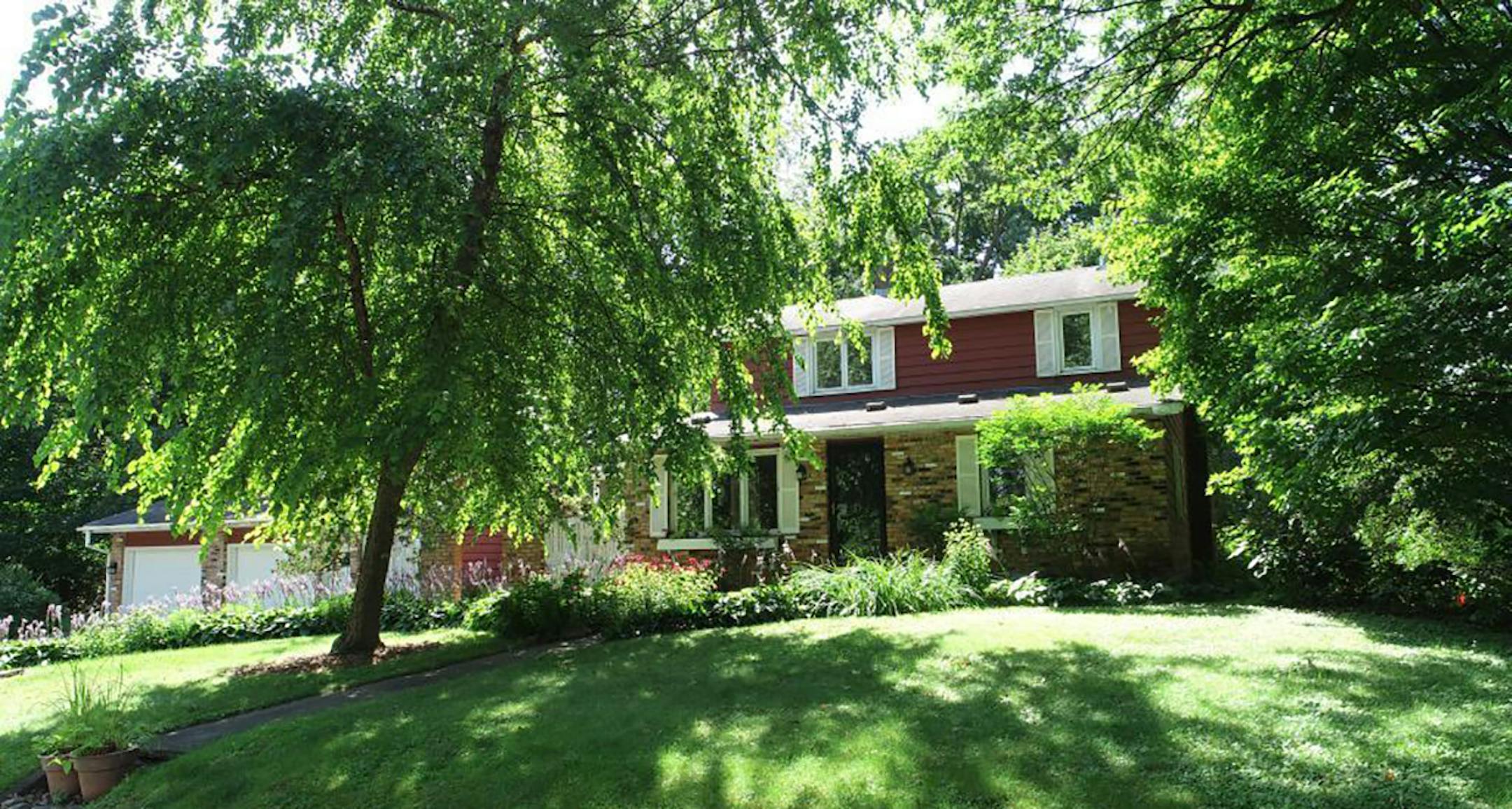 Orono
Built in 1920, this four-bedroom, two-bath house has 2,000 square feet and features three bedrooms on one level, fireplace, hardwood floors, eat-in kitchen, screened porch, partial basement, deck, patio and two-car detached garage. Dave Gilmore, Coldwell Bank Burnett, 612-750-8411.