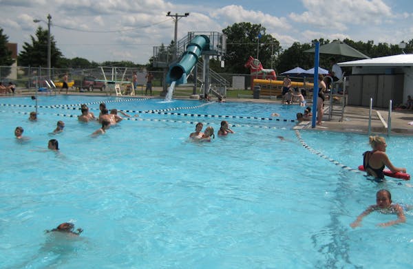 A fight over public breast feeding in the kiddie pool at the Mora Aquatic Center raised hackles and a call for a "nurse-in" at the municipal pool.