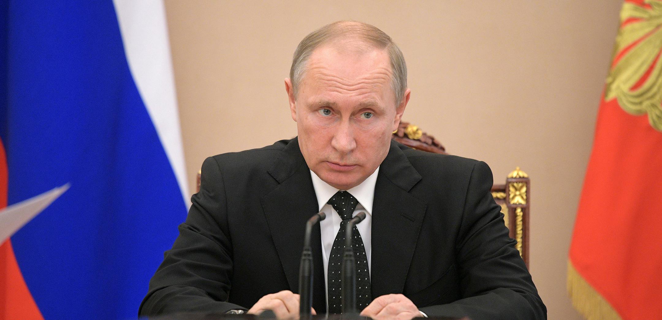 Russian President Vladimir Putin heads the Security Council meeting in the Novo-Ogaryov residence outside Moscow, Russia on Monday, June 26, 2017. (Alexei Druzhinin/Sputnik, Kremlin Pool Photo via AP) ORG XMIT: MIN2017070317013750