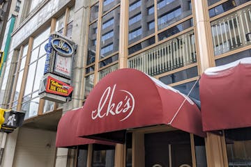 After 18 years in business, the downtown location of Ike's Food & Cocktails is closing for good.