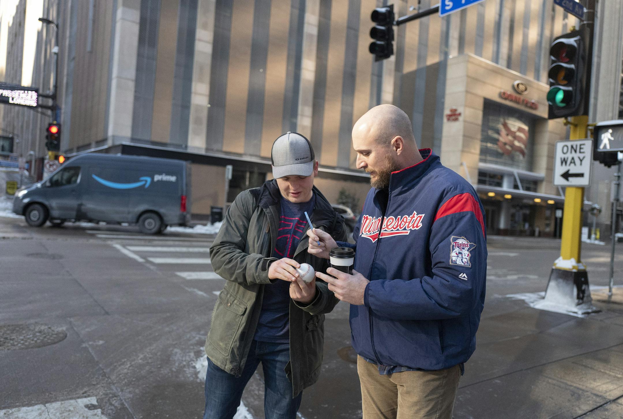 Twins manger Rocco Baldelli autographed a baseball for Reed Marquardt outside of the WCCO Radio Cambria Gallery .] Jerry Holt &#x2022; Jerry.Holt@startribune.com Twins Caravan photo of Rocco Baldelli interacting with fans during the stop at the WCCO Radio Cambria Gallery January 20, 2020 in Minneapolis ,MN.