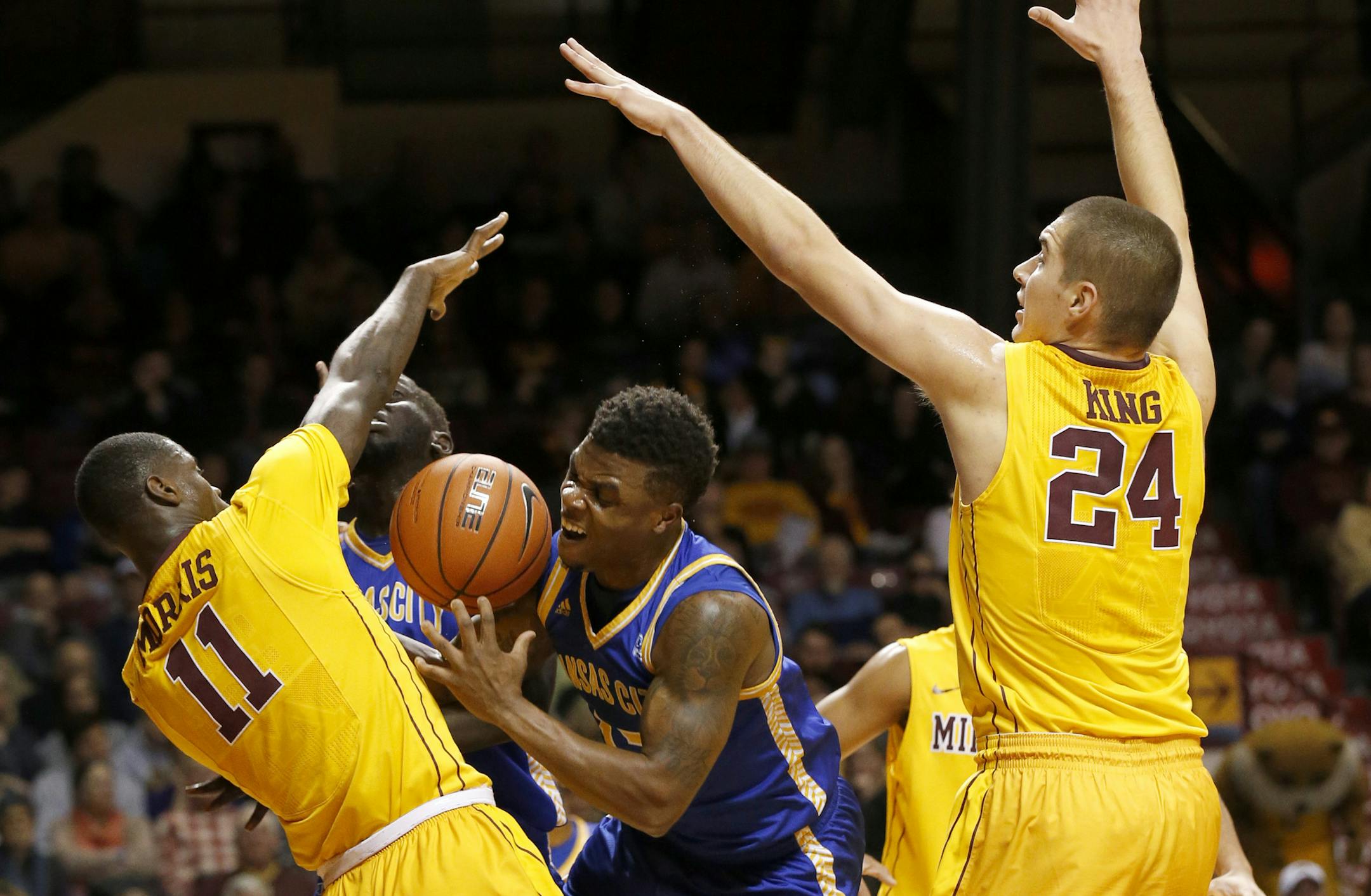 Gophers forward Joey King (24)