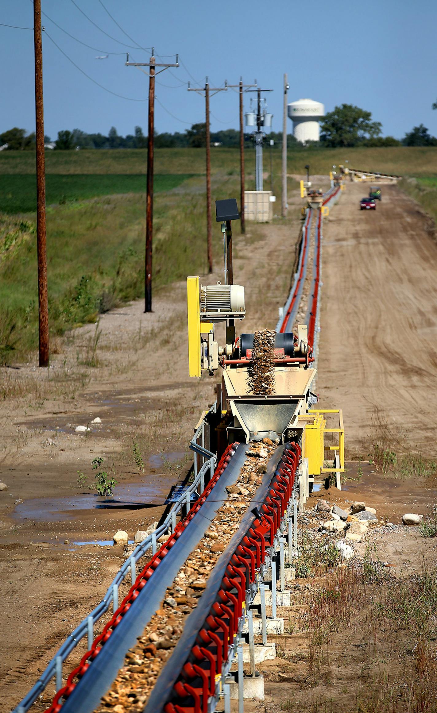 Dakota Aggregates, the company mining UMore Park in Rosemount, gave tours of its facility to showcase plans for future growth, Thursday, September 10, 2015 in Rosemount, MN. ] (ELIZABETH FLORES/STAR TRIBUNE) ELIZABETH FLORES &#x2022; eflores@startribune.com