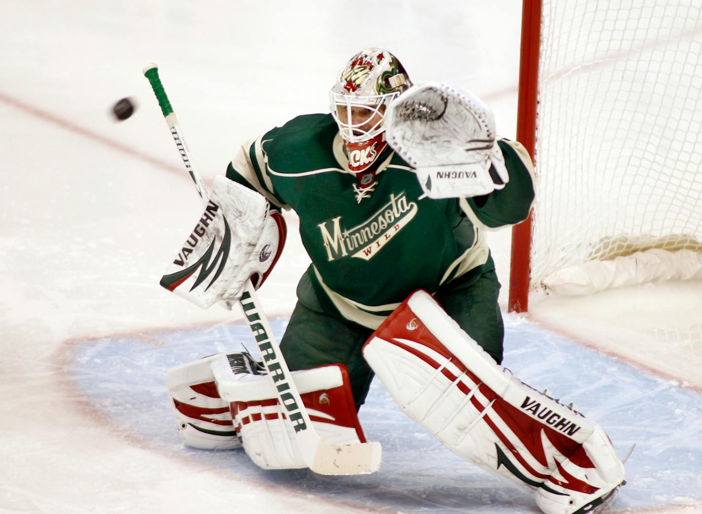 Wild Goalie, Niklas Bacstrom stopped a quick shot on goal. Minnesota Wild vs Phoenix Coyotes hockey game. Minnesota Wild vs Phoenix Coyotes hockey game.[ TOM WALLACE • twallace@startribune.com _ Assignments # 20029855U_ December 31, 2011_ SLUG: wild0101_ EXTRA INFORMATION: Minnesota hosts phoenix at the Xcel center on New Years Eve.