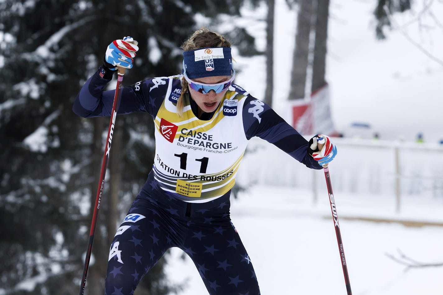 Jessie Diggins of the United States compete during the women's 10km free style cross-country skiing FIS World Cup, at the Nordic stadium Les Tuffes - Les Rousses, France, Friday, January 27, 2023. (Salvatore Di Nolfi/Keystone via AP)