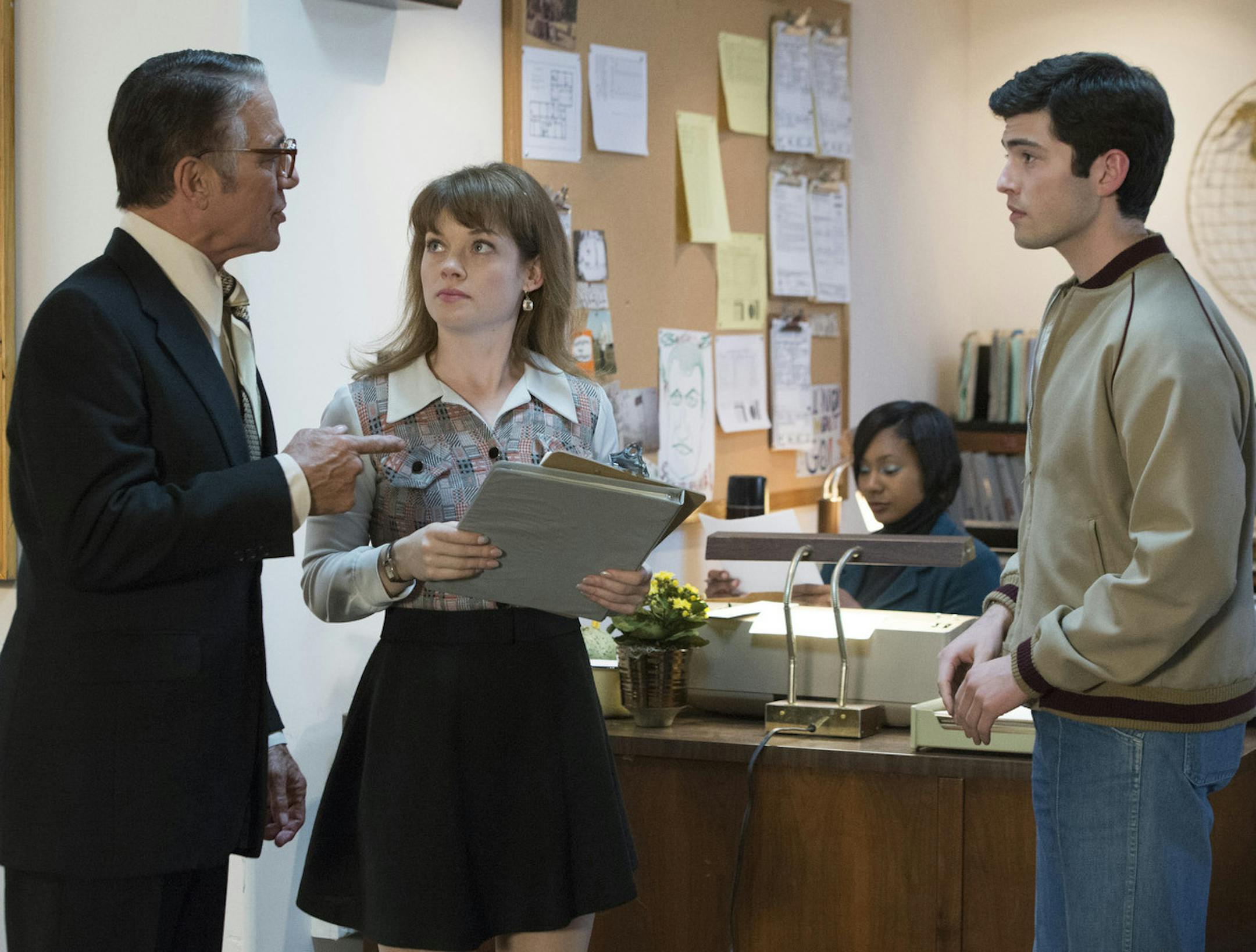 Tony Danza, Jane Levy and Ian Nelson in the Hulu series "There's ... Johnny!"
