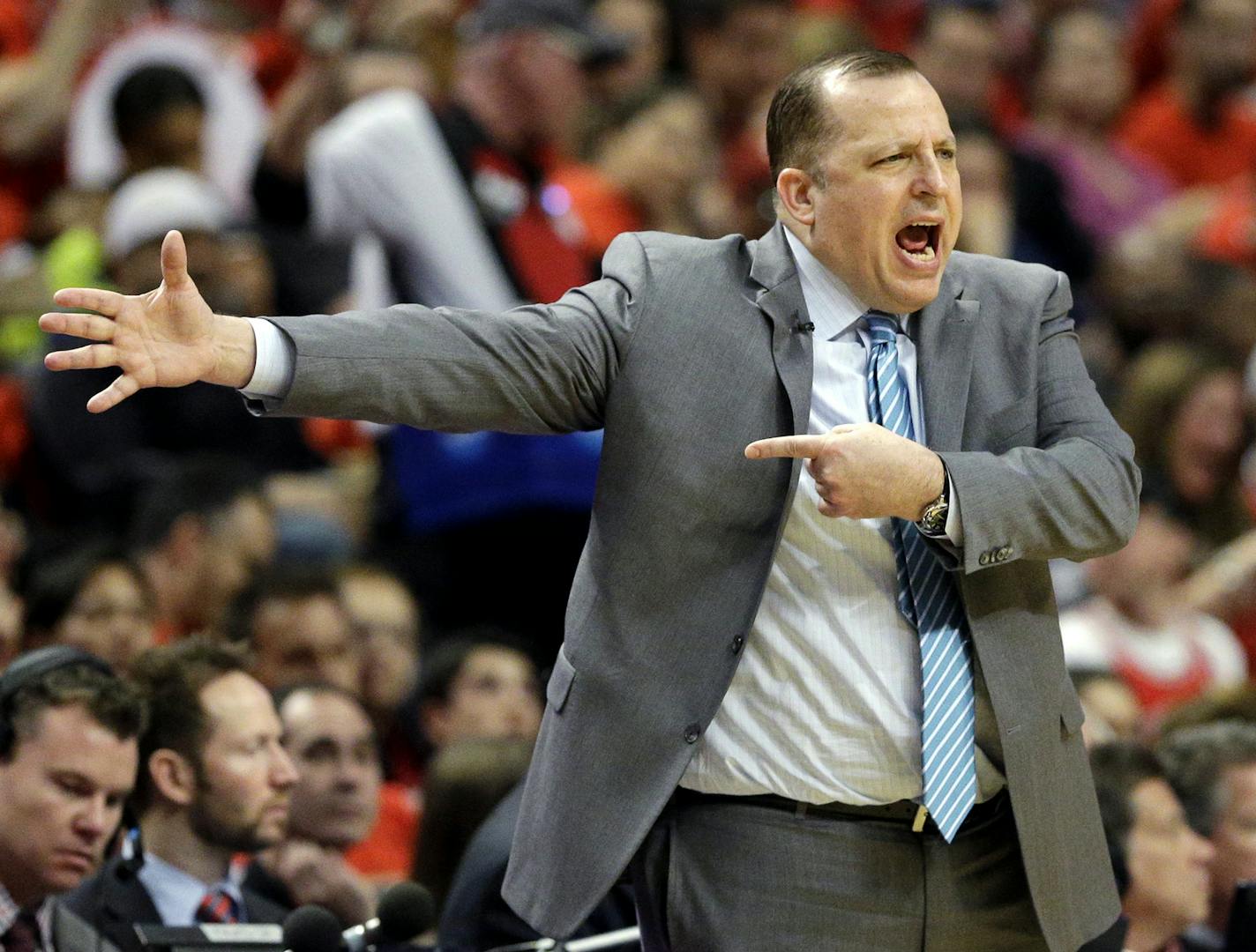 Chicago Bulls head coach Tom Thibodeau yells to his team during the first half of Game 4 in a second-round NBA basketball playoff series against the Cleveland Cavaliers in Chicago on Sunday, May 10, 2015. The Cavaliers won 86-84. (AP Photo/Nam Y. Huh) ORG XMIT: CXA126