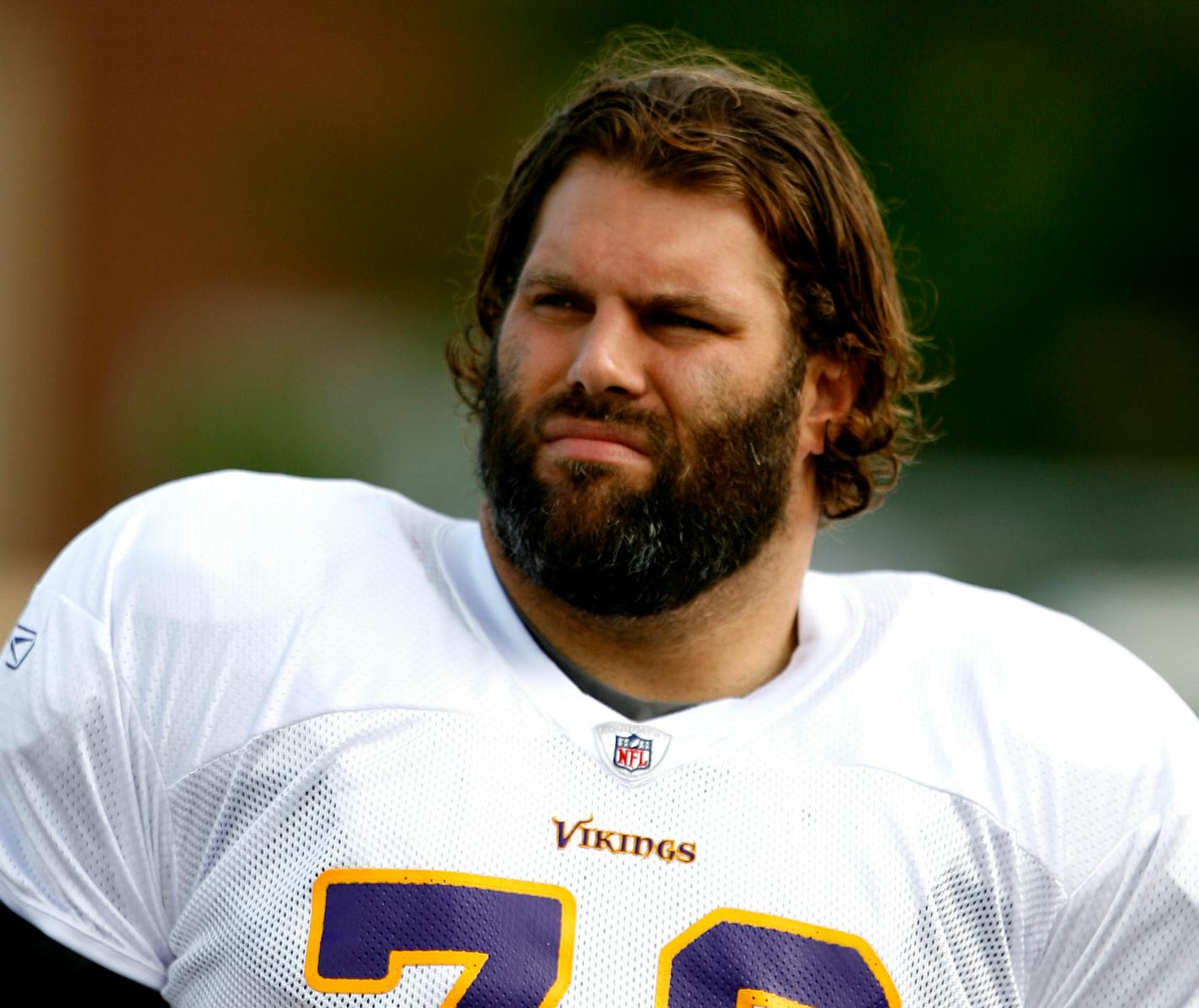 jgholt@startribue.com 8/1/2009--- Vikings Camp Mankato day # 2--] Lineman Steve Hutchinson .