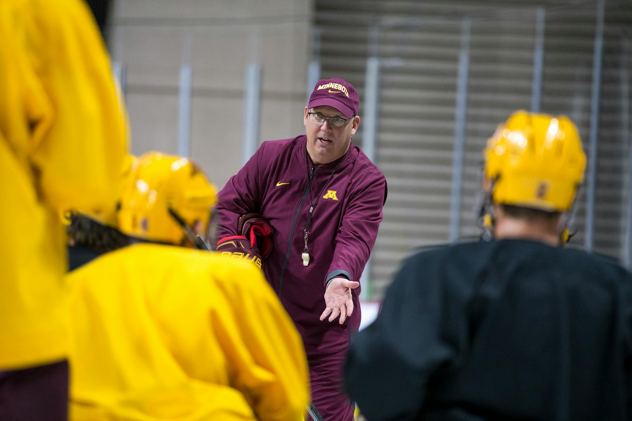 Gophers head coach Bob Motzko