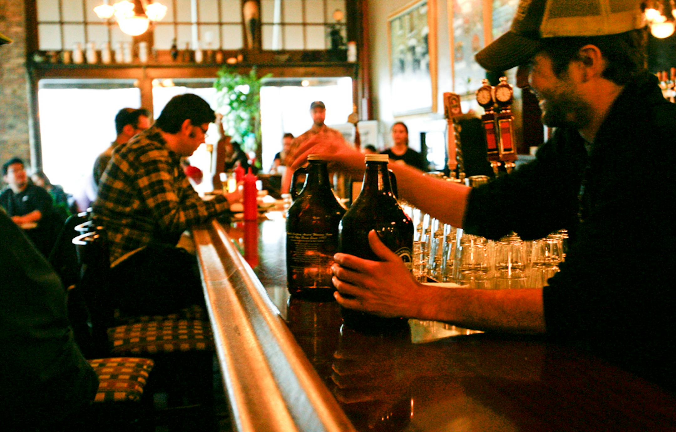 Minneapolis Town Hall Brewery