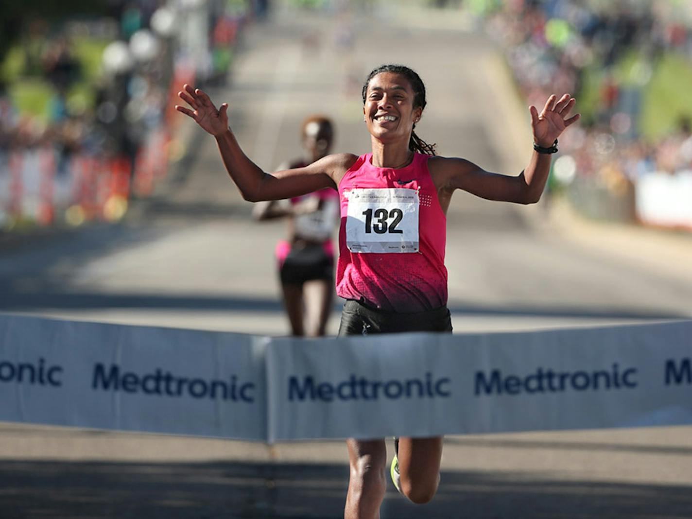 Serkalem Abraha was the top female finisher, finishing in 2:31:40, with Jane Kibii second and Simegn Abnet Yeshanbel third.