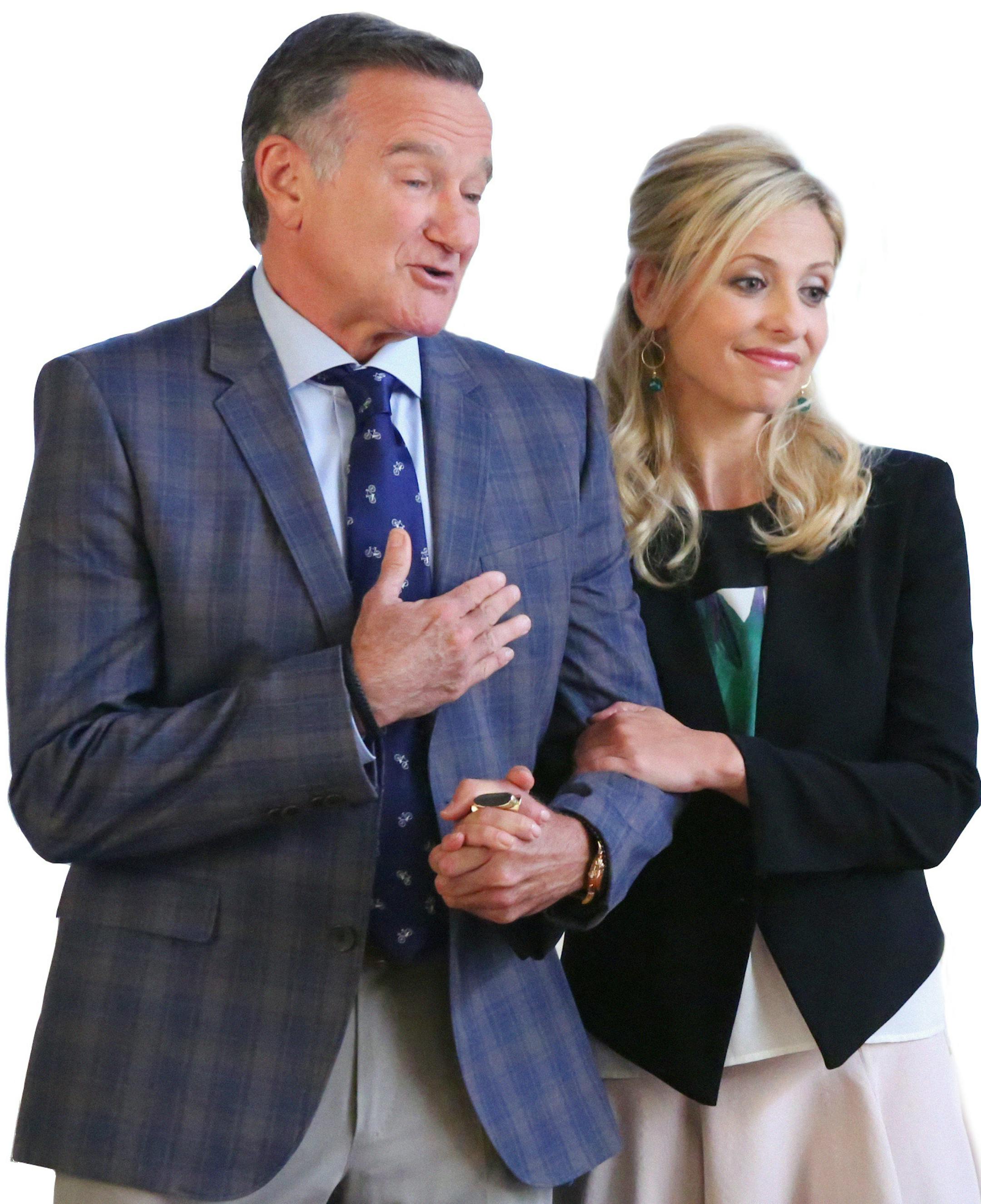 "Bad Dad" -- Simon (Robin Williams, left) is determined to prove his good parenting skills to Sydney (Sarah Michelle Gellar, left) after a client pitch shines a negative light on their father-daughter relationship, on THE CRAZY ONES, Thurs. Oct. 10 (9:01 √É¬¢√Ç¬Ä√Ç¬ì 9:31 PM, ET/PT) on the CBS Television Network. Photo: Richard Cartwright/CBS √É¬Ç√Ç¬©2013 CBS Broadcasting, Inc. All Right