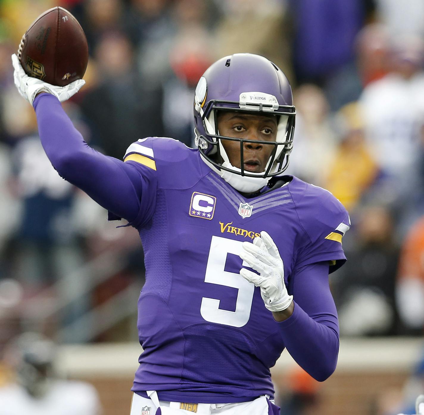 Vikings quarterback Teddy Bridgewater (5) attempted a pass in the third quarter. ] CARLOS GONZALEZ &#xef; cgonzalez@startribune.com - December 20, 2015, Minneapolis, MN, TCF Bank Stadium, NFL, Minnesota Vikings vs. Chicago Bears