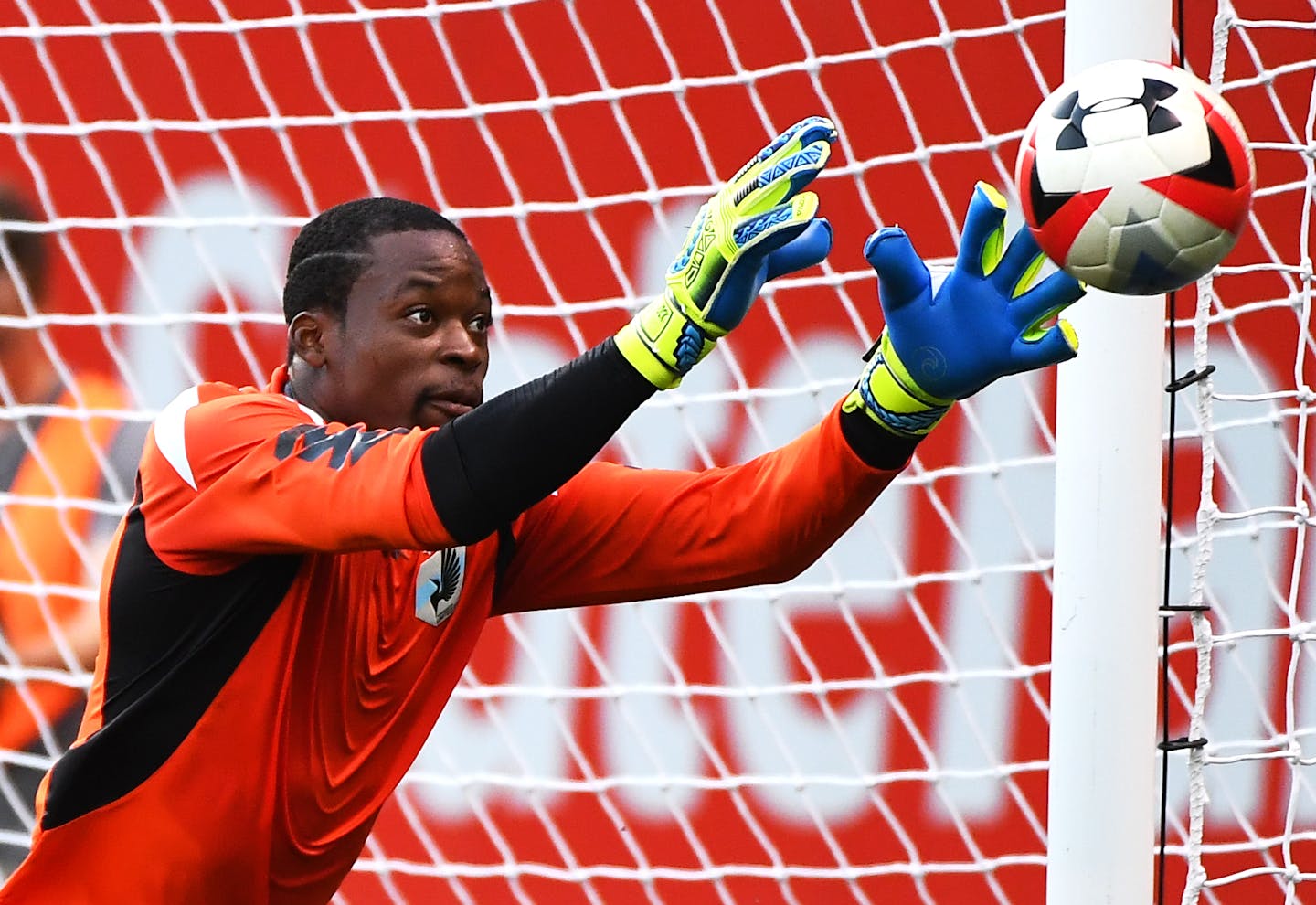 Minnesota United FC goalkeeper Sammy Ndjock (33) makes a save in the first half of an international friendly soccer game against Mexico's Club Leon in Minneapolis on Saturday, June 25, 2016. (Aaron Lavinsky/Star Tribune via AP) MANDATORY CREDIT