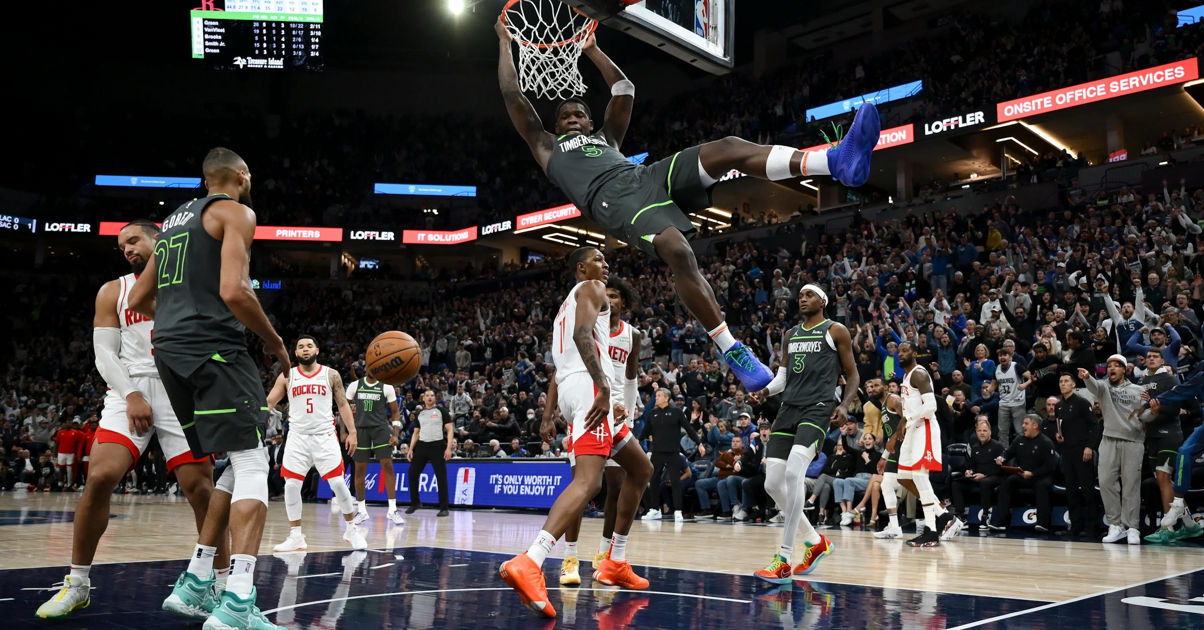 Anthony Edwards' two mammoth dunks cap Timberwolves win over Rockets