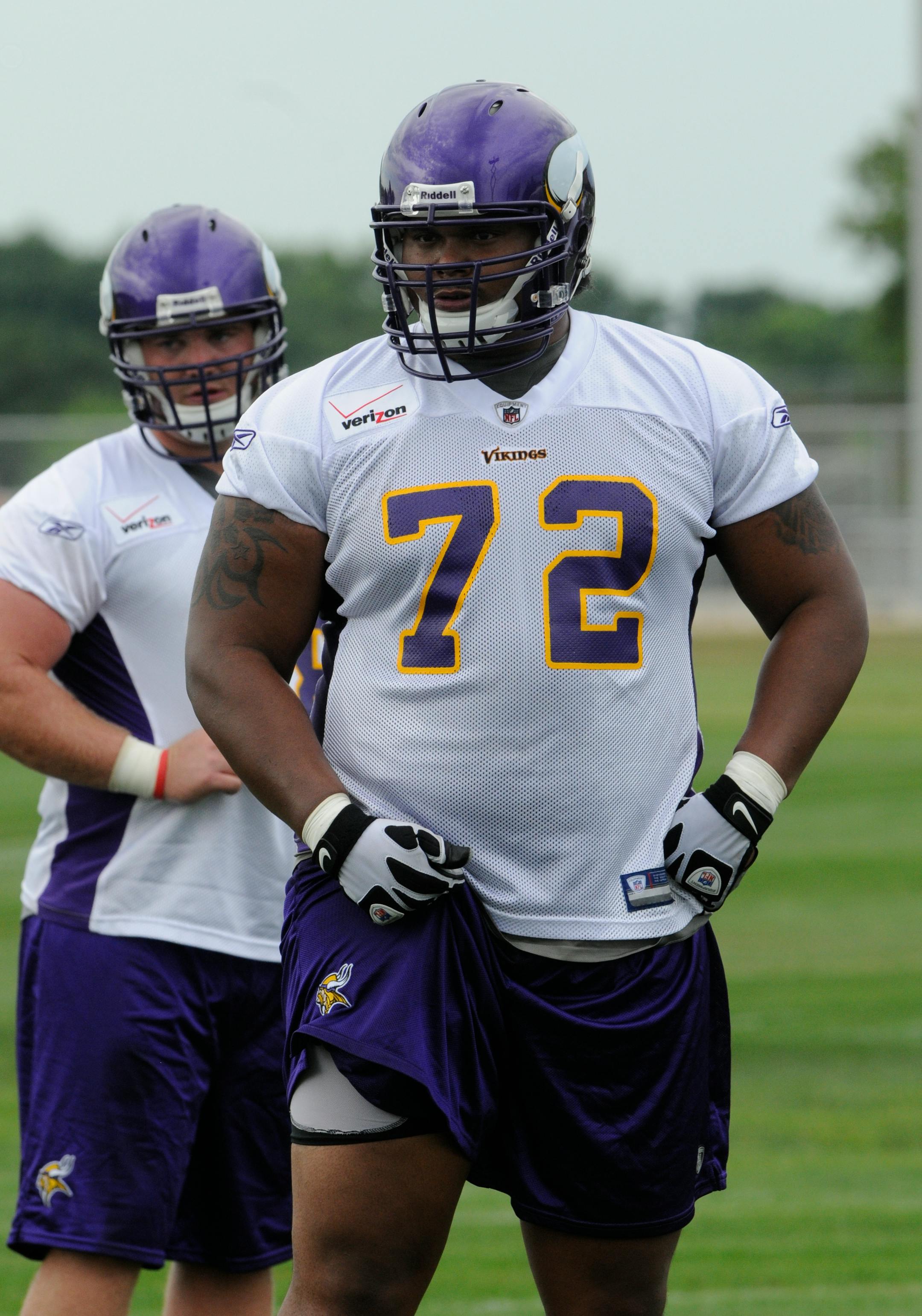 Chris DeGeare, who played guard for the Vikings last season, is being tested at right tackle this preseason.