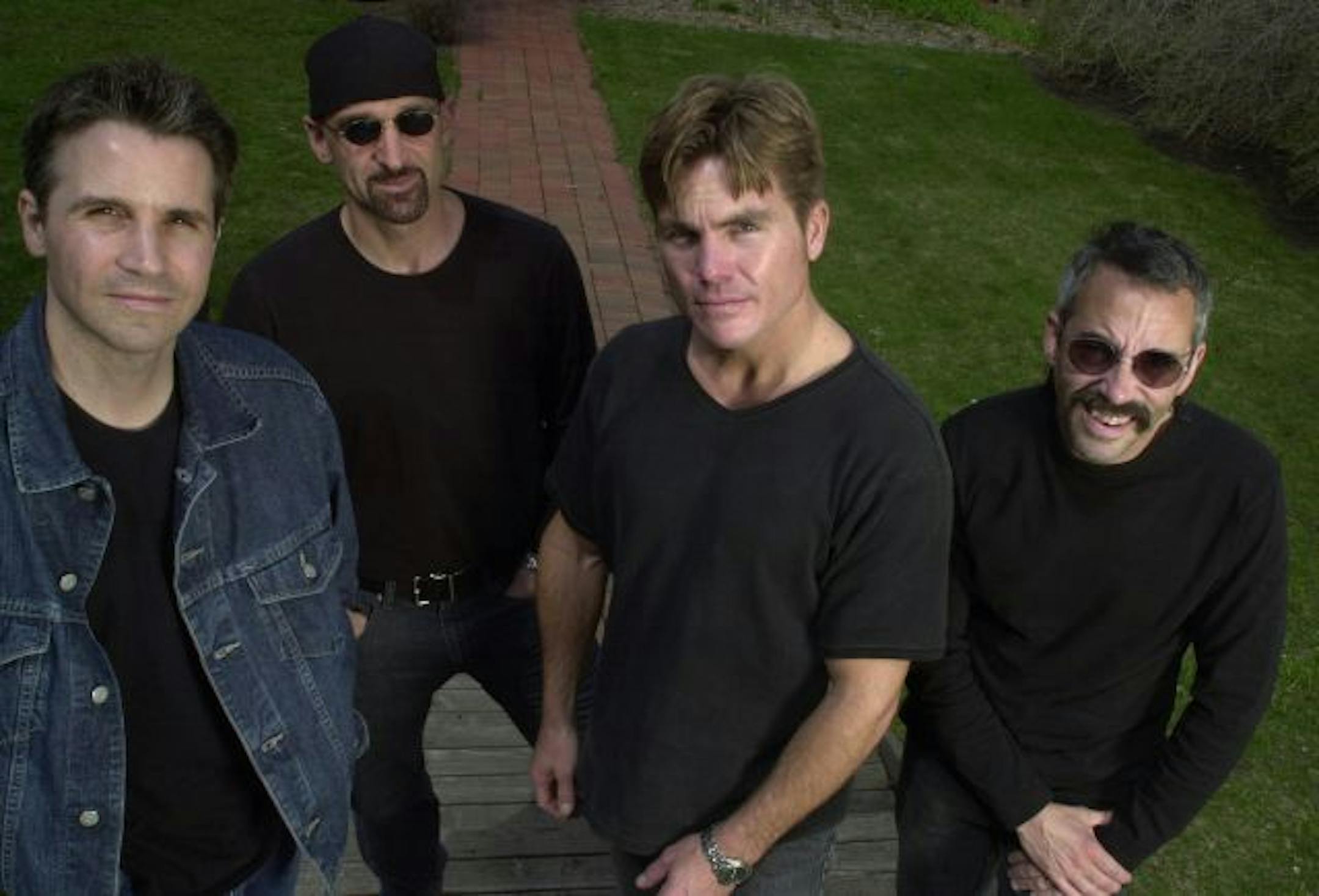 Ex-Gear Daddies frontman Martin Zellar and his band the Hardways are releasing their first new album in almost four years, "Scattered."