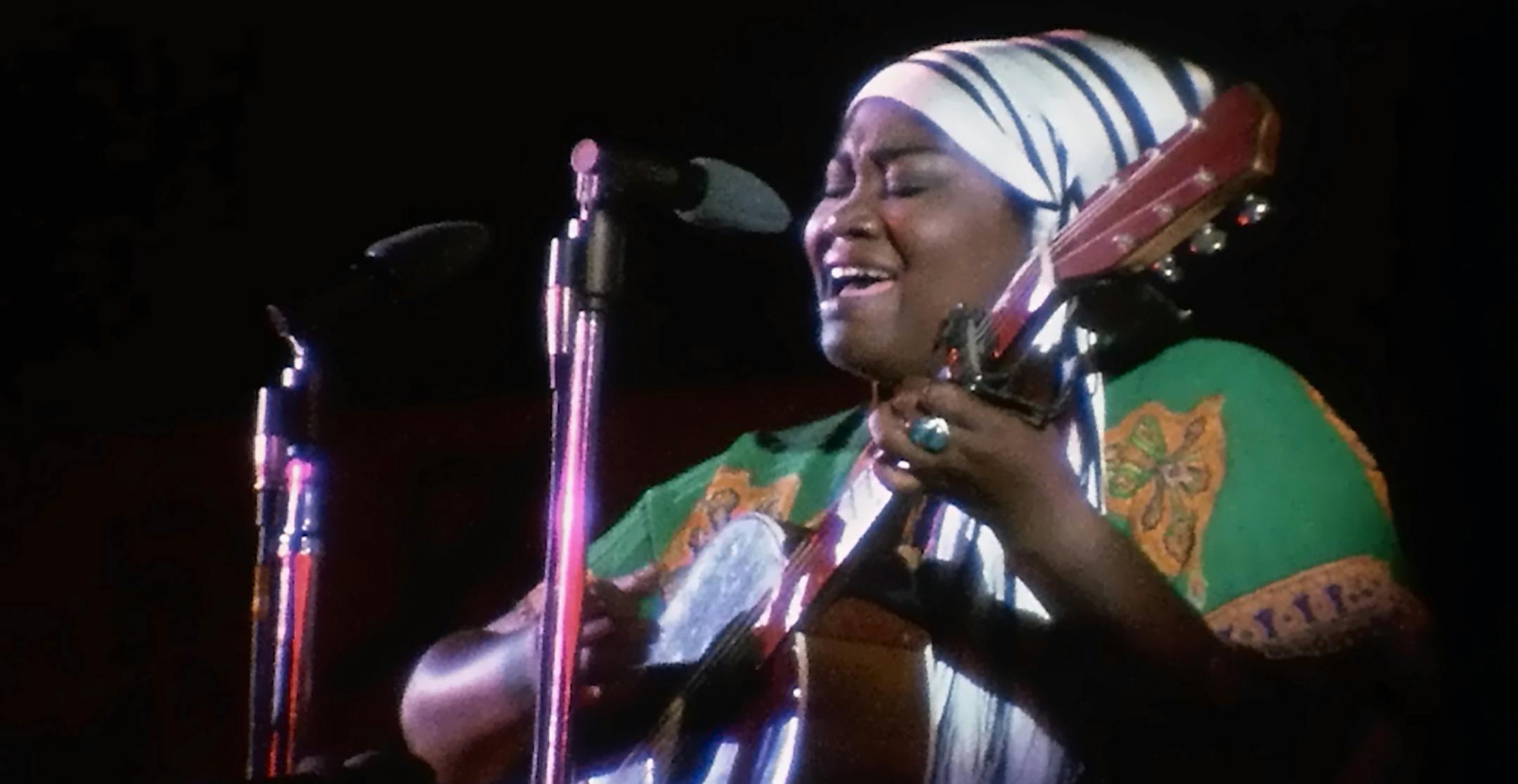 Odetta performs at the “Woody Guthrie All-Star Tribute Concert: 1970”
Credit: Courtesy of Hereditary Disease Foundation