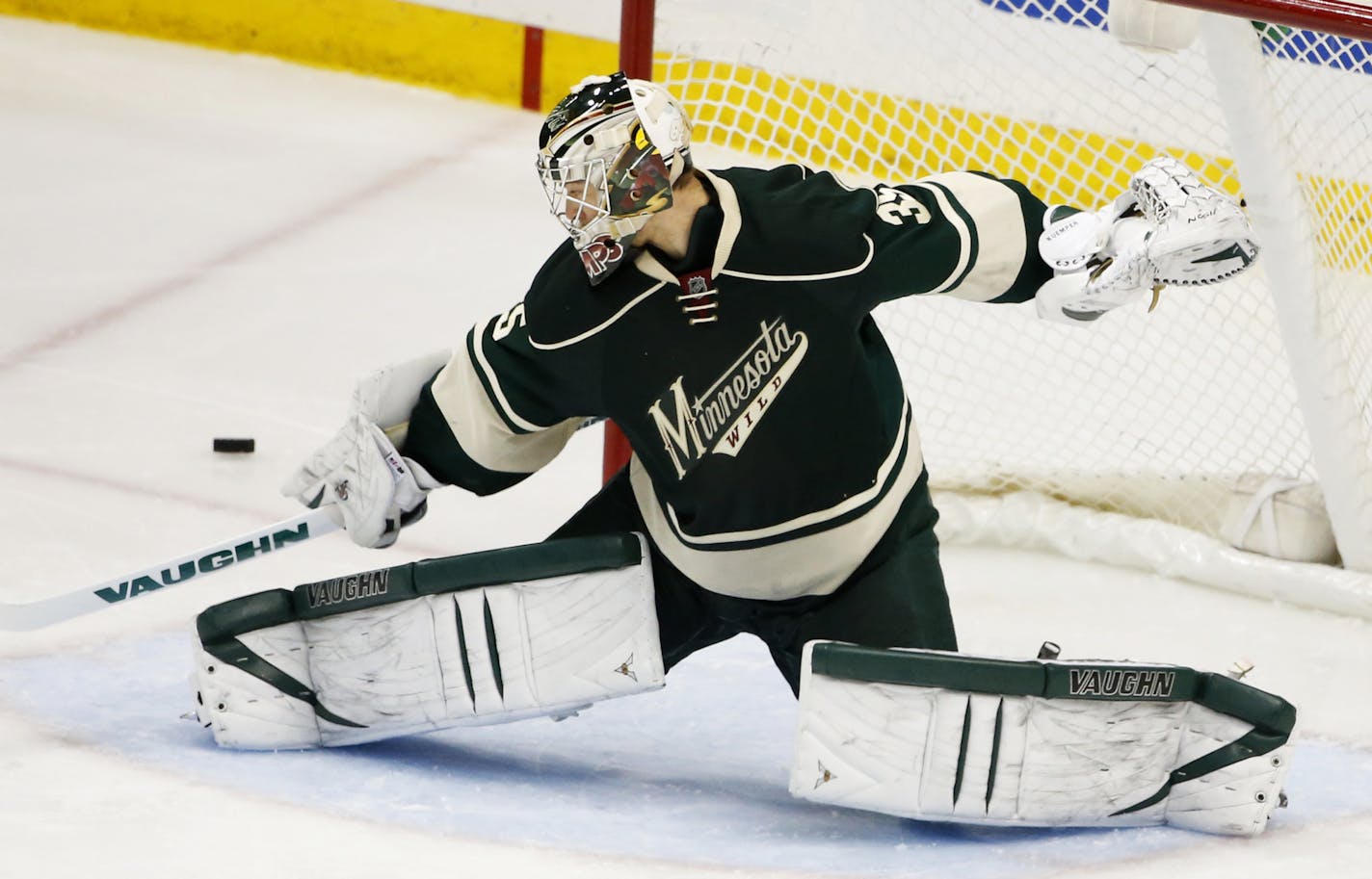 Minnesota Wild goalie Darcy Kuemper