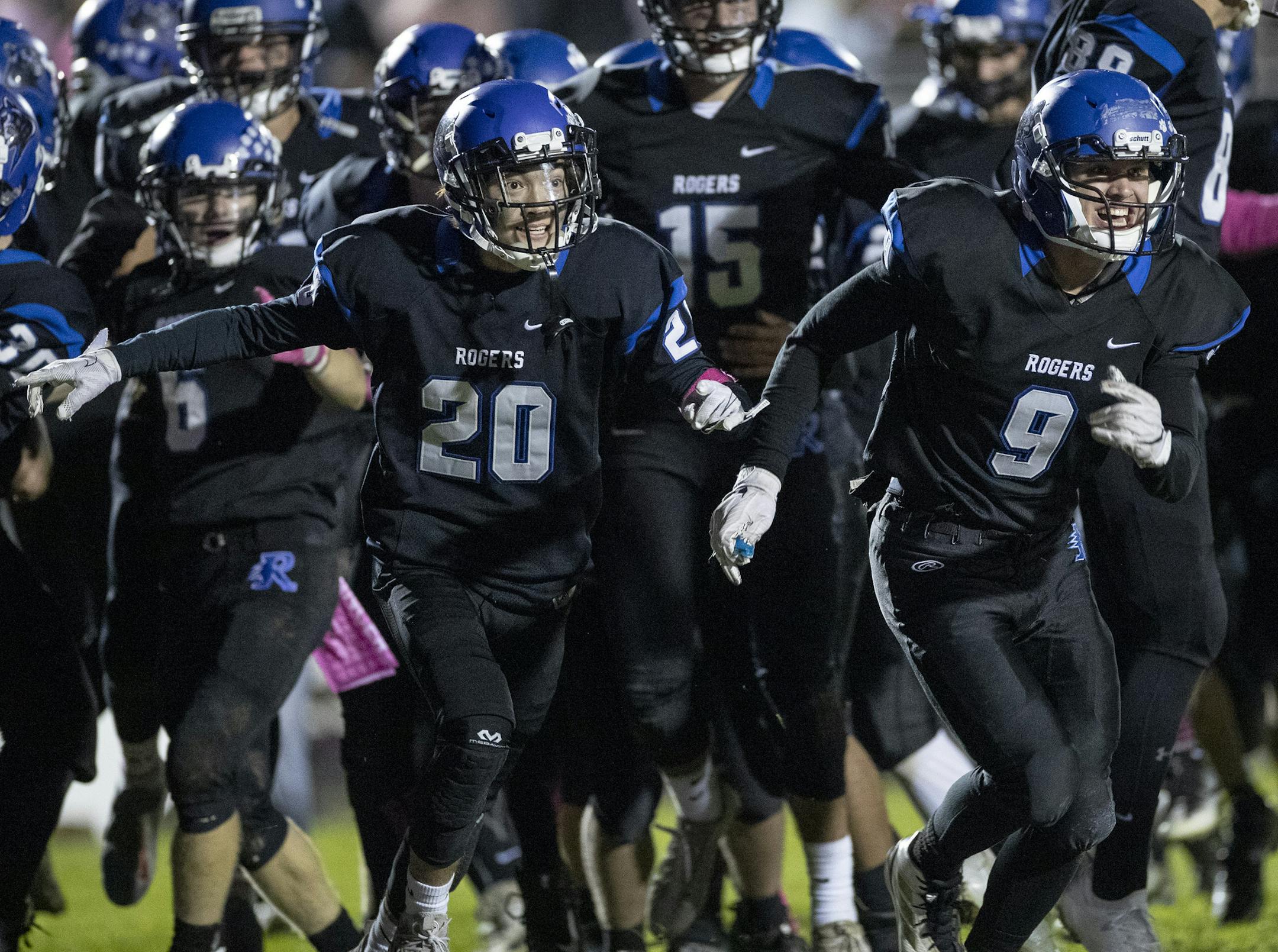 Rogers players celebrated after beating Elk River. ] CARLOS GONZALEZ • cgonzalez@startribune.com – Rogers, MN – October 16, 2019, Prep / High School Football, Class 5A football, Elk River at Rogers