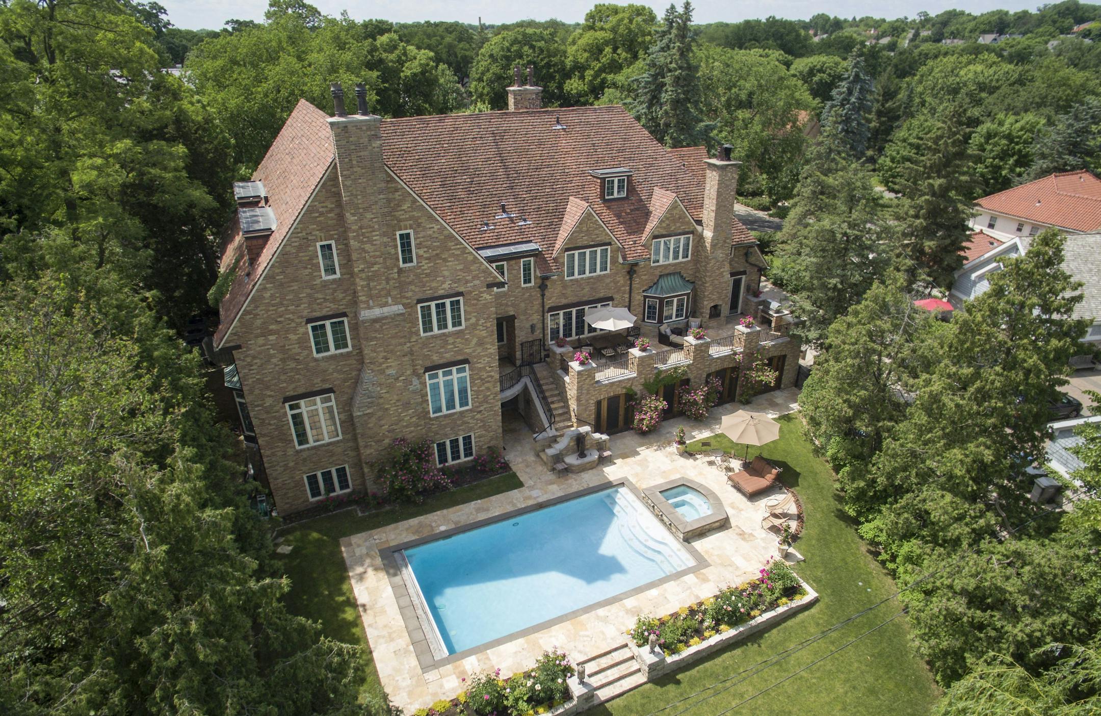 Homegazing - $2.995 million1930s landmark stone mansion by Lake Harriet in Minneapolis. LandMark Photography.