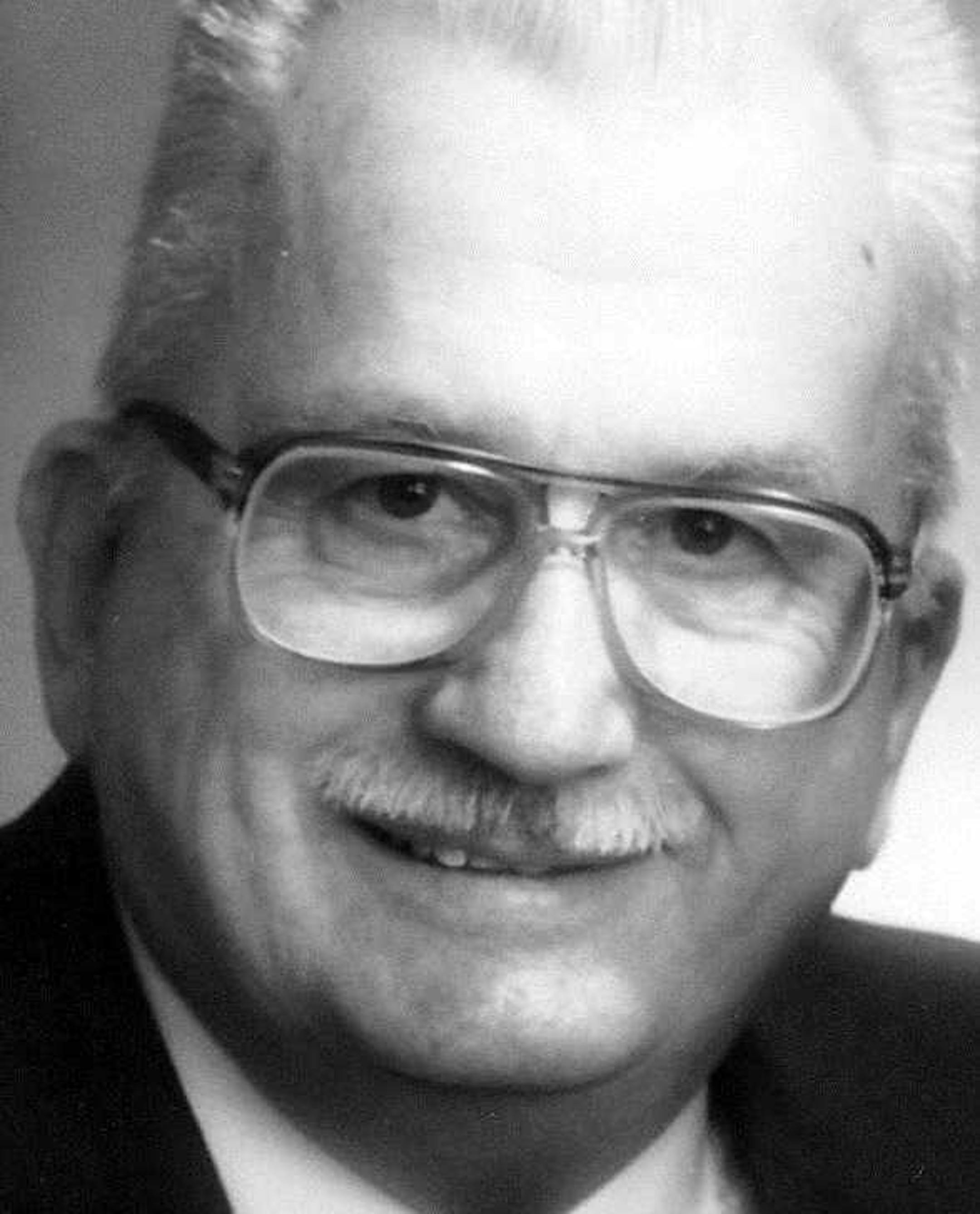 Edward Doyle "Pete" Zimmer one of the 13 original employees at Control Data Corp. died in February at age of 93.