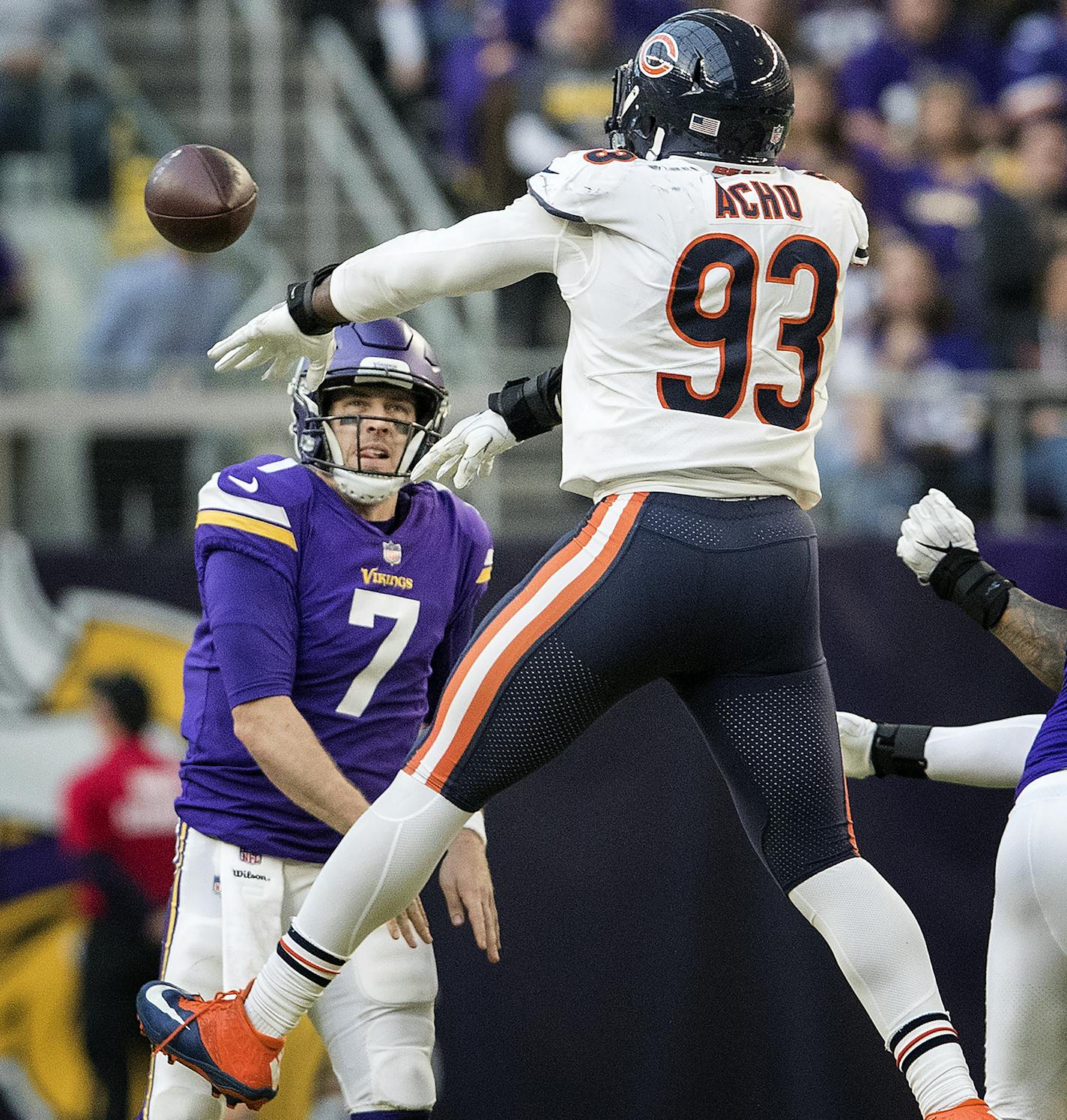 Vikings quarterback Case Keenum (7) had a pass batted down by Sam Acho (93) in the third quarter. ] CARLOS GONZALEZ &#xef; cgonzalez@startribune.com - December 31, 2017, Minneapolis, MN, US Bank Stadium, NFL, Minnesota Vikings vs. Chicago Bears