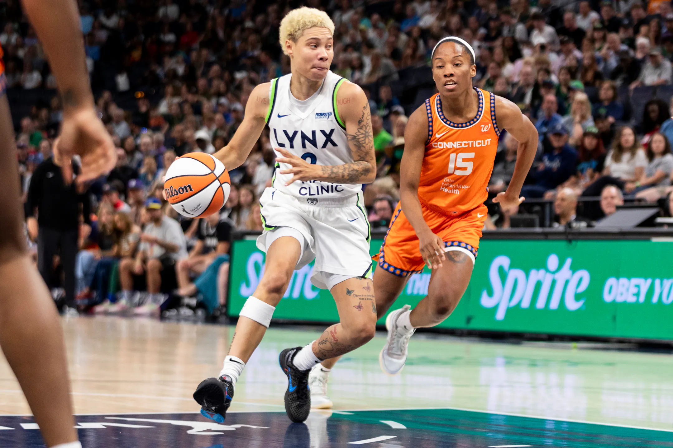 Minnesota Lynx overwhelm Connecticut Sun with 26-point run