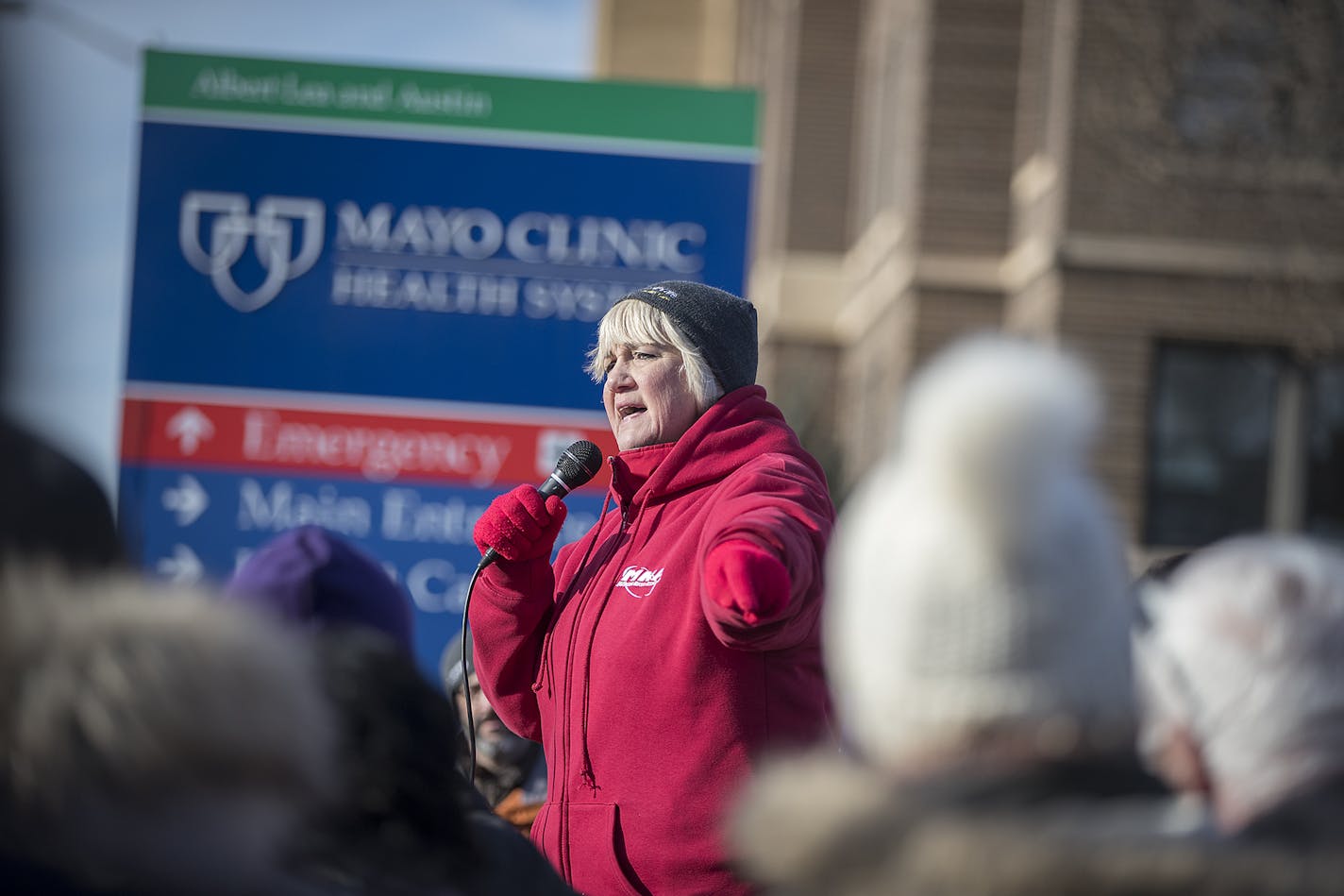 President of the Minnesota Nurses Association Mary Turner, shared the nurses solidarity with SEIU workers as they staged a one-day strike at Mayo's hospital, Tuesday, December 19, 2017 in Albert Lea, MN. The strike is part of the ongoing labor-community uprising against Mayo's consolidation of its southern Minnesota hospitals. ] ELIZABETH FLORES &#xef; liz.flores@startribune.com