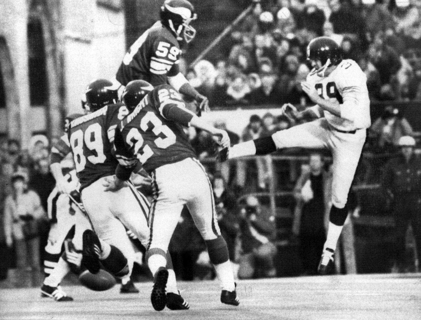 The Vikings' Matt Blair leapt to block an attempted punt by Pittsburgh's Bobby Walden. Terry Brown recovered in the end zone for Minnesota's only score in Super Bowl IX.