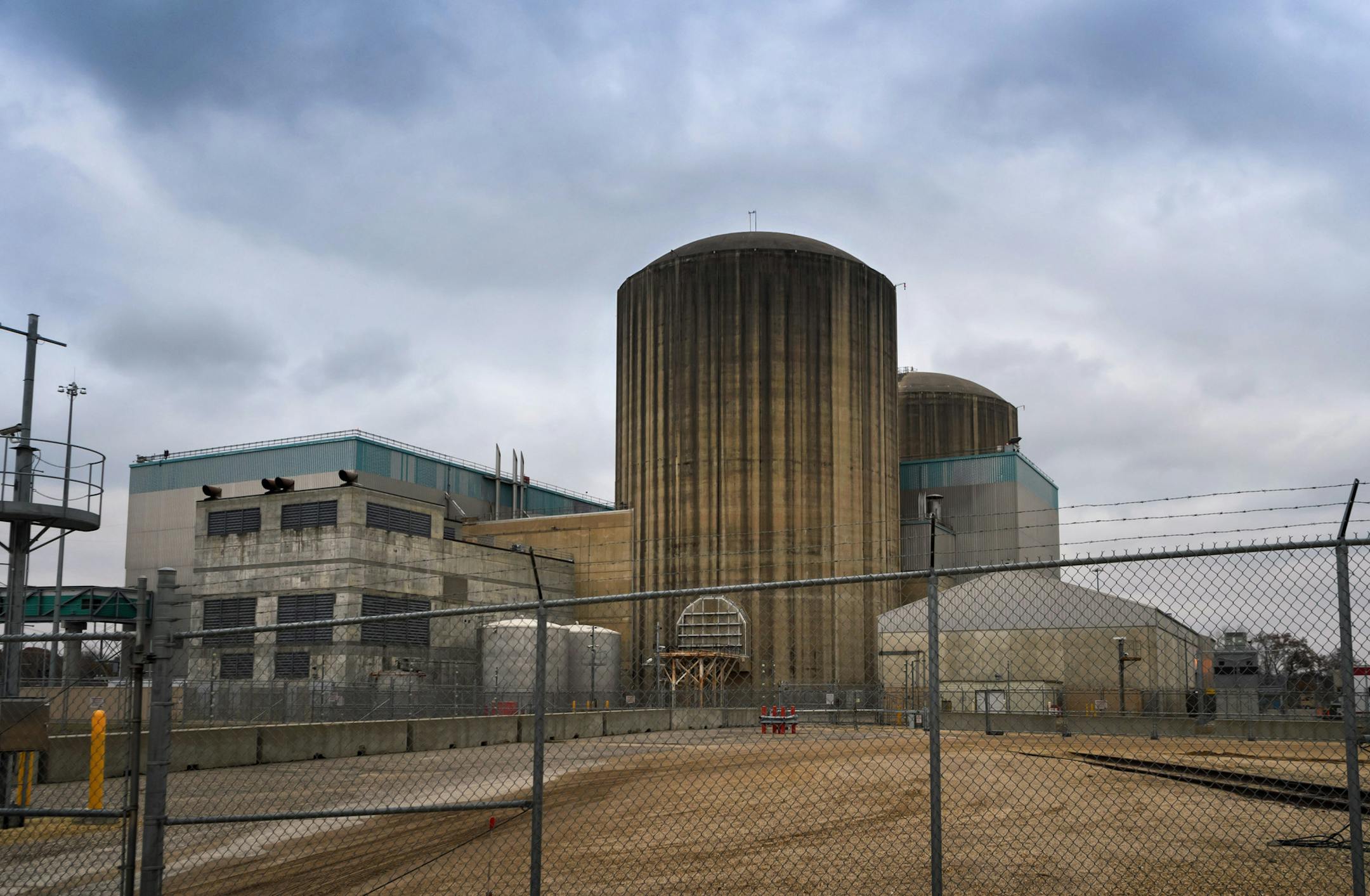 Prairie Island Nuclear Power Plant in Welch, MN. ] GLEN STUBBE &#xef; glen.stubbe@startribune.com Thursday, November 2, 2017 Prairie Island Nuclear Power Plant in Welch, MN, near Red Wing, is undergoing a planned outage in Unit 2 allowing the replacement of fuel rods.