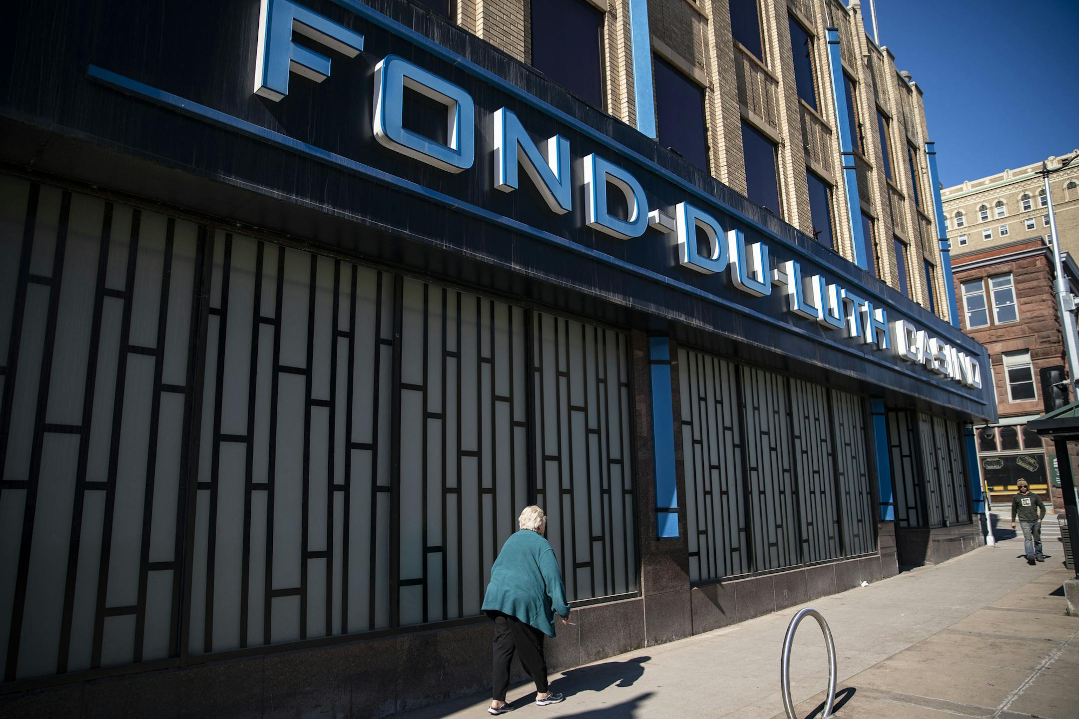Many casinos around Minnesota have closed including Duluth's Fond-Du-Luth Casino on Superior Street. ]
ALEX KORMANN &#x2022; alex.kormann@startribune.com Many casinos around Minnesota have closed including Duluth's Fond-Du-Luth Casino on Superior Street.