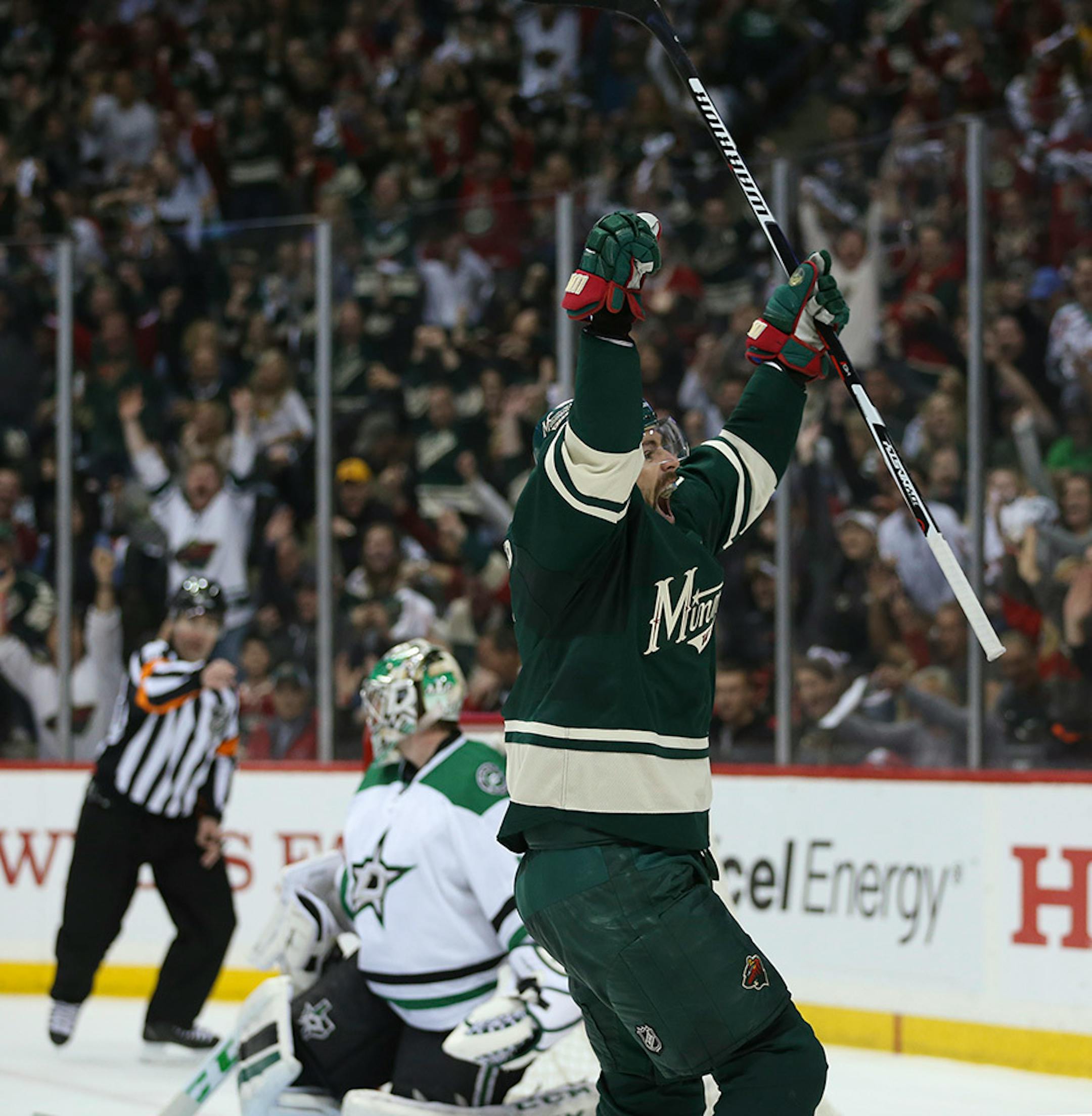Wild left wing Chris Porter (7) celebrated his goal in the first period Monday night.