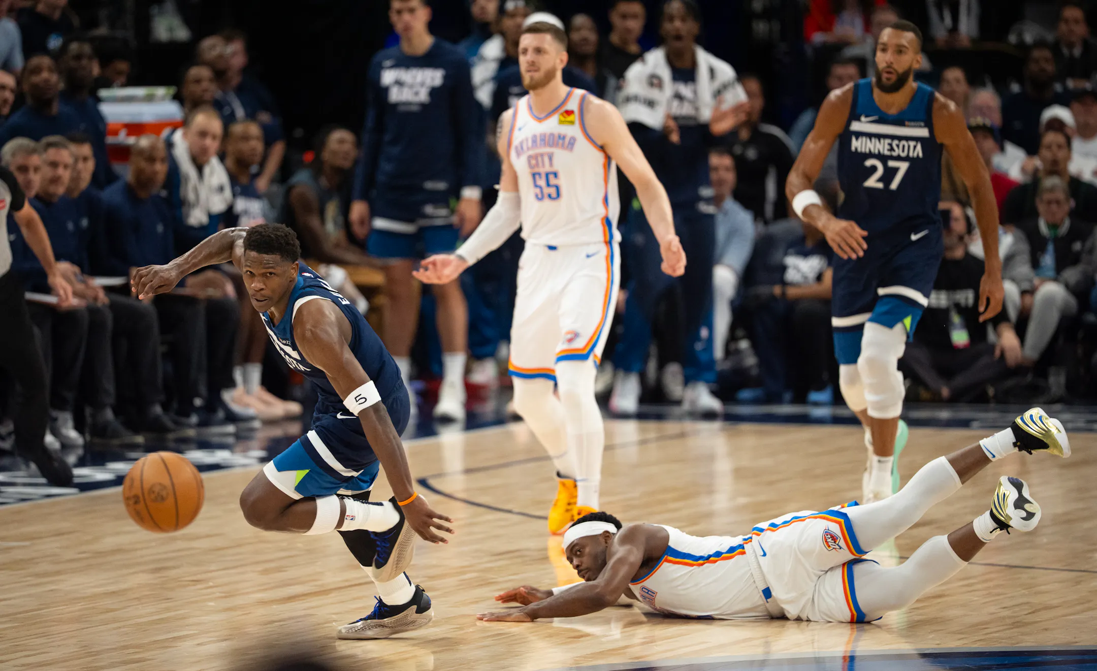 Timberwolves hit home run in Game 3 rout of Thunder