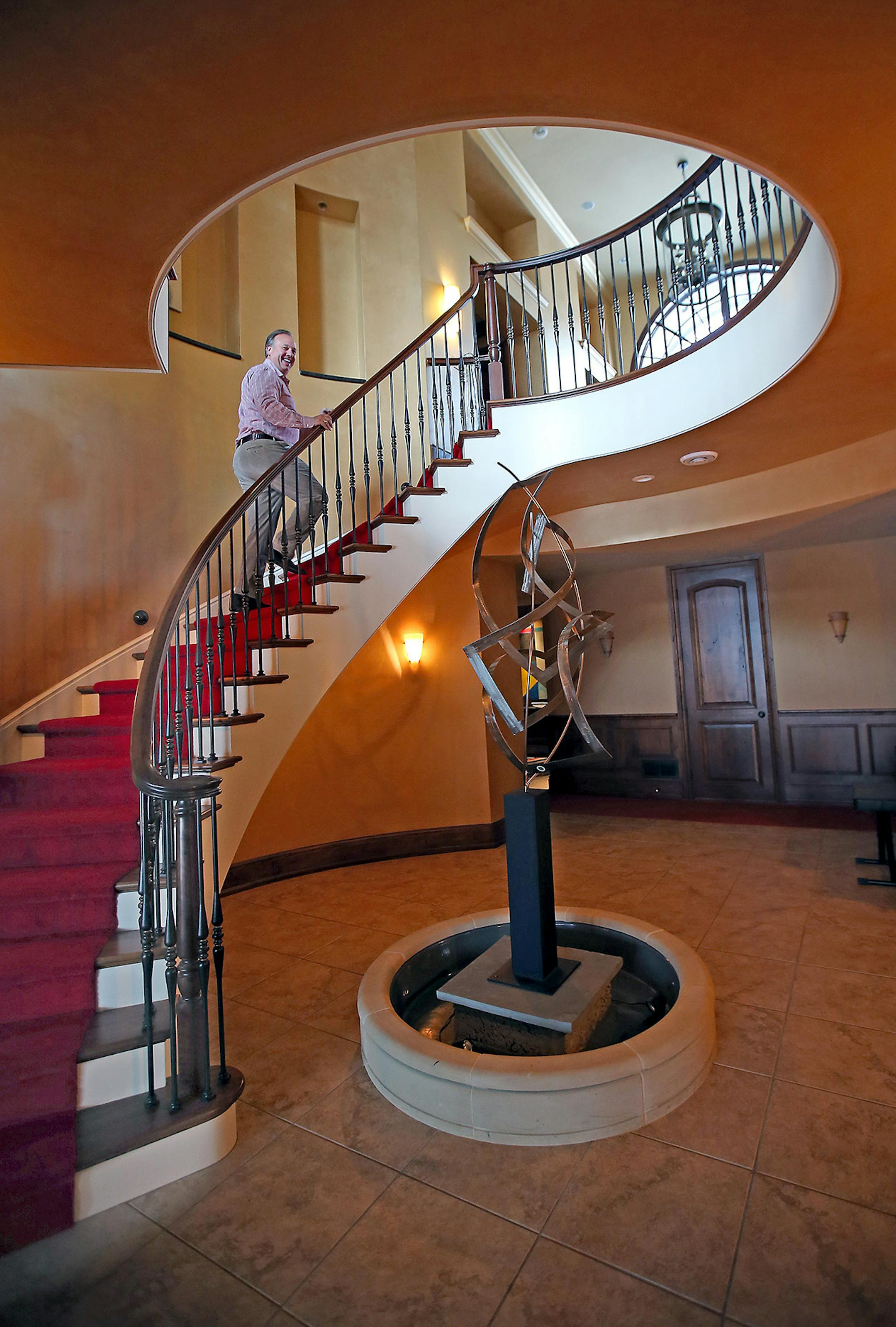 Bruce Birkeland of Coldwell Banker Burnet made his way through a listing appointment Friday, February 6, 2015 in Edina, MN. ] (ELIZABETH FLORES/STAR TRIBUNE) ELIZABETH FLORES • eflores@startribune.com