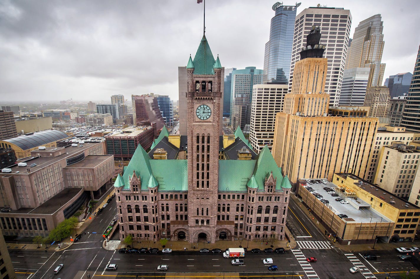 The Minneapolis City skyline including City Hall seen from the back of the U.S. District Court. ] GLEN STUBBE &#xef; glen.stubbe@startribune.com Monday May 1, 2017 ORG XMIT: MIN1705011409074187