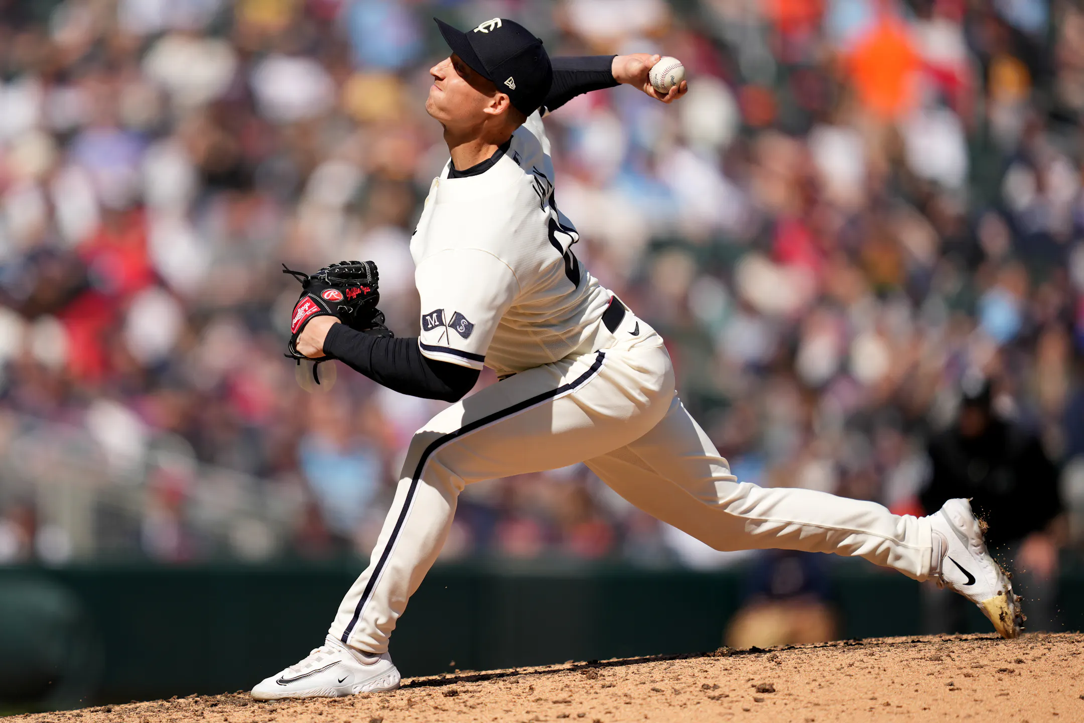 Twins defeat Astros as Kyle Farmer, Byron Buxton homer; pitchers strike ...