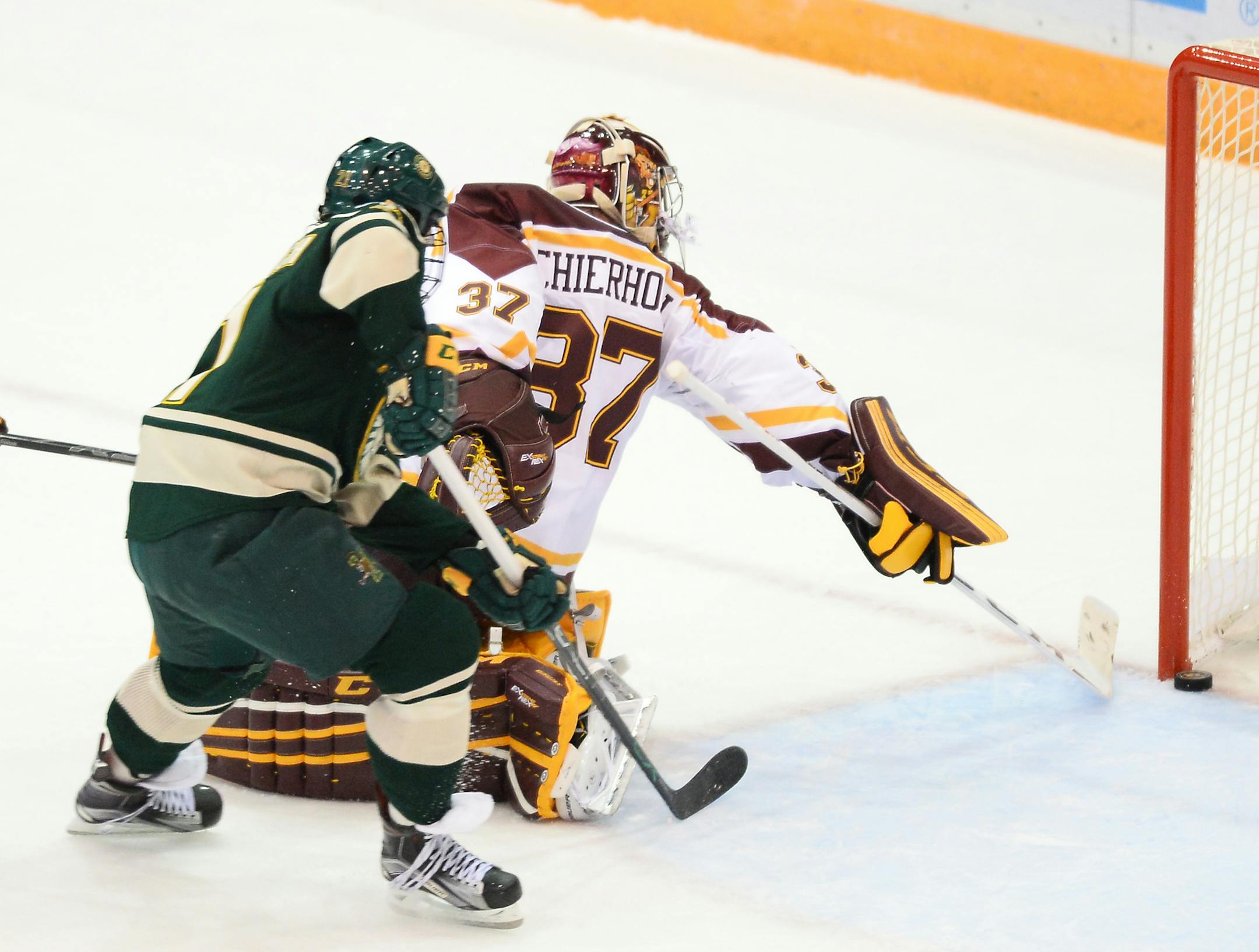 University of Minnesota goalie Eric Schierhorn (37) allowed a goal shot by Vermont forward Mario Puskarich (21) with 10 second left in the first period. ] Aaron Lavinsky • aaron.lavinsky@startribune.com The University of Minnesota Golden Gophers men's hockey team played the Vermont Catamounts on Saturday, Oct. 10, 2015 at Mariucci Arena in Minneapolis.
