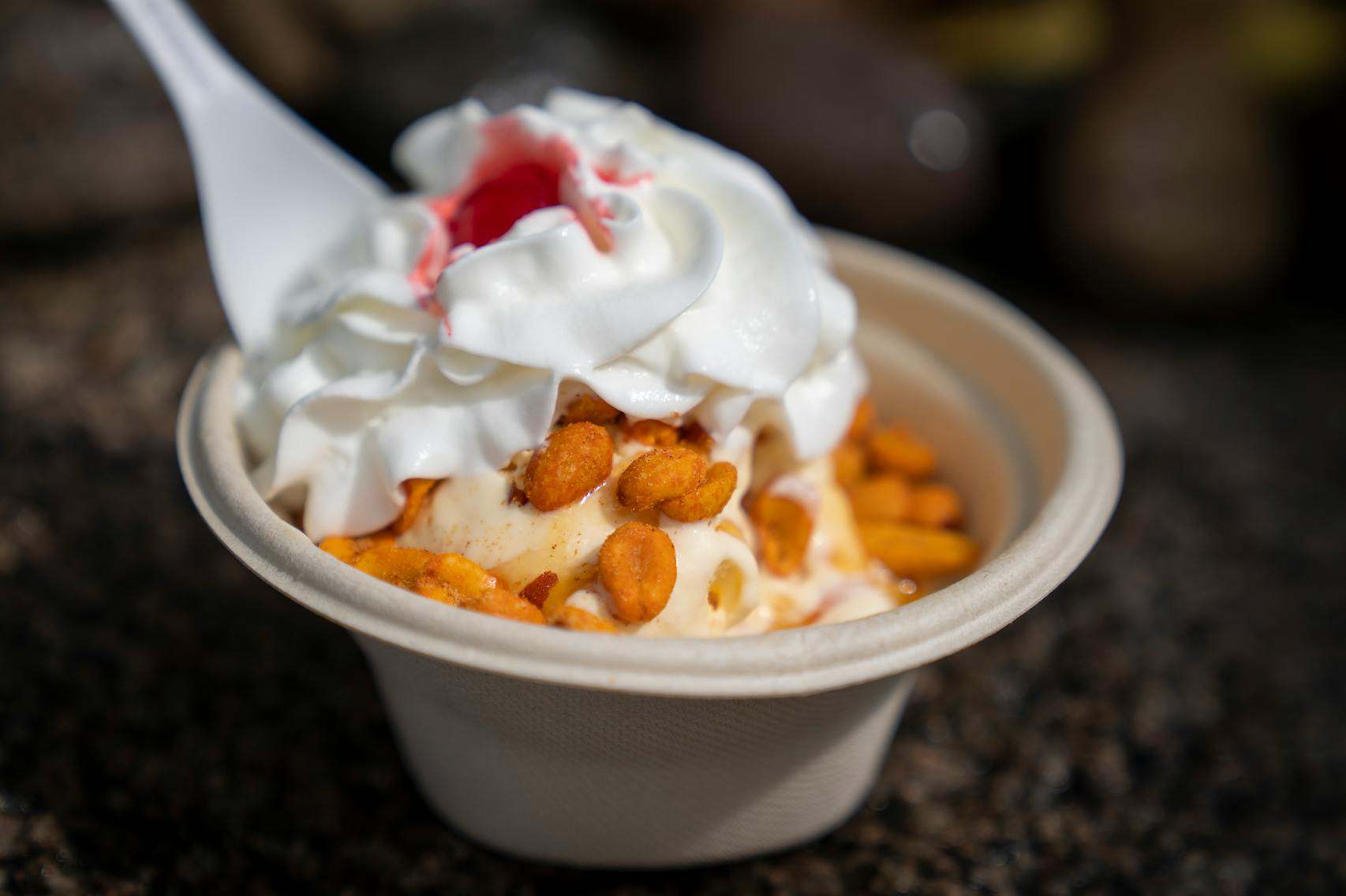 Bee Sting Sundae from Bridgemans. The new foods of the 2023 Minnesota State Fair photographed on the first day of the fair in Falcon Heights, Minn. on Tuesday, Aug. 8, 2023. ] LEILA NAVIDI • leila.navidi@startribune.com